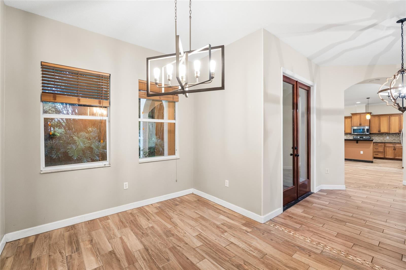 4117 WOODACRE LN — photo 6