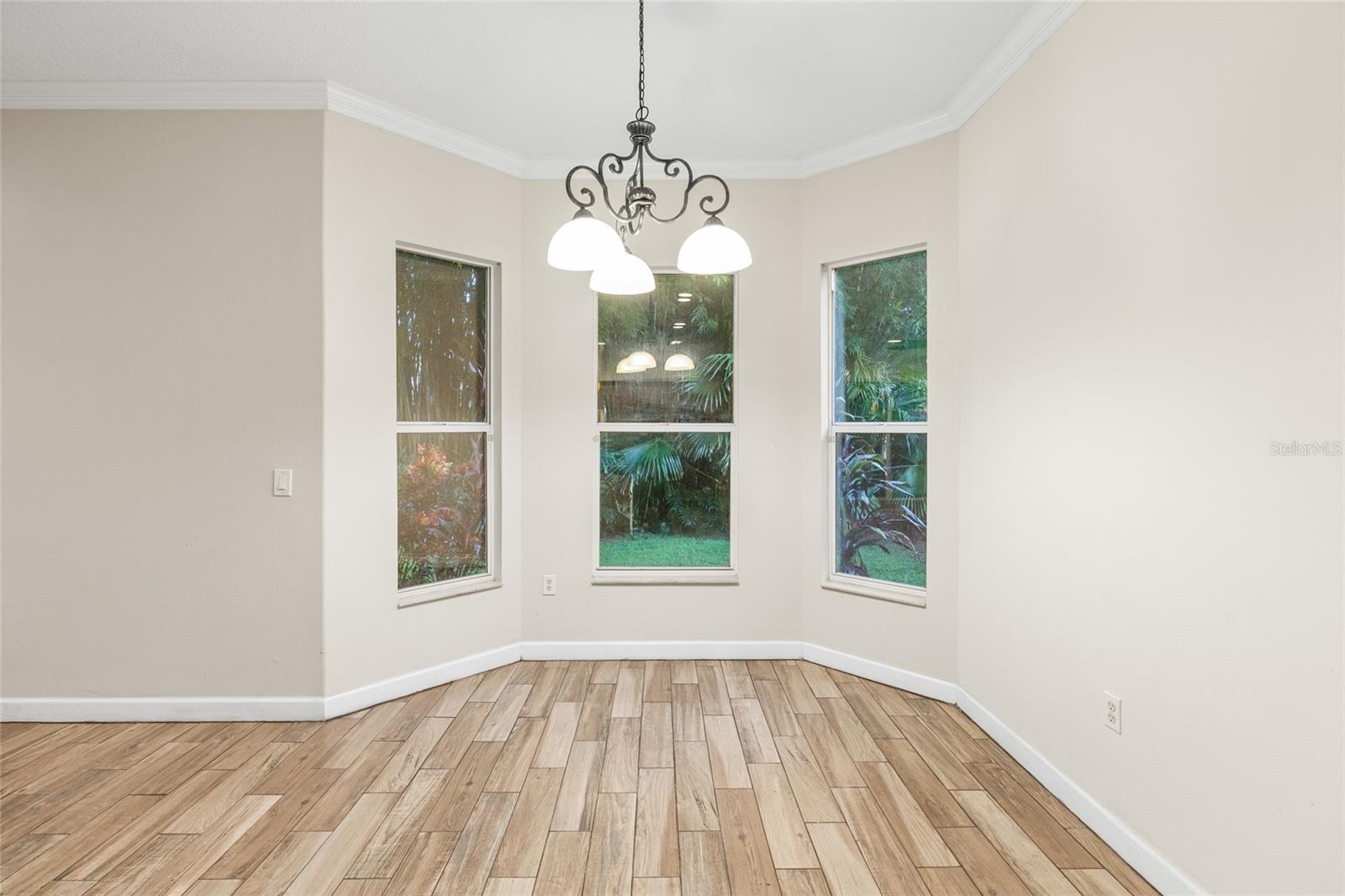 4117 WOODACRE LN — photo 9