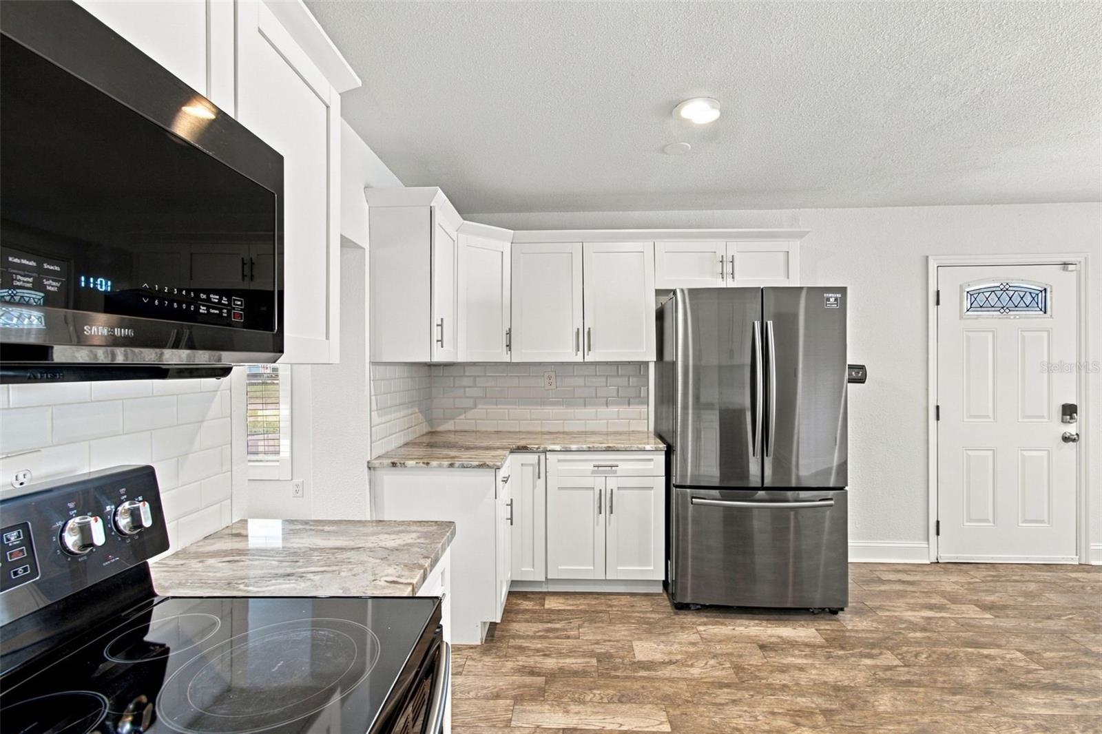 4107 W WYOMING AVE — photo 9