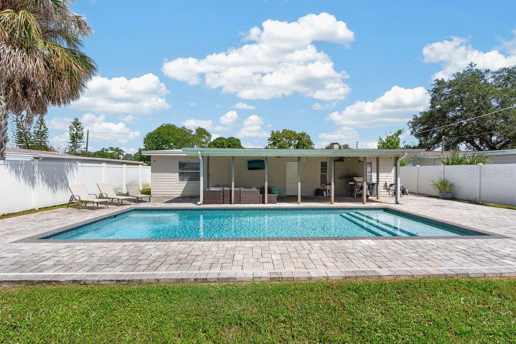 4710 W TRILBY AVE — photo 2