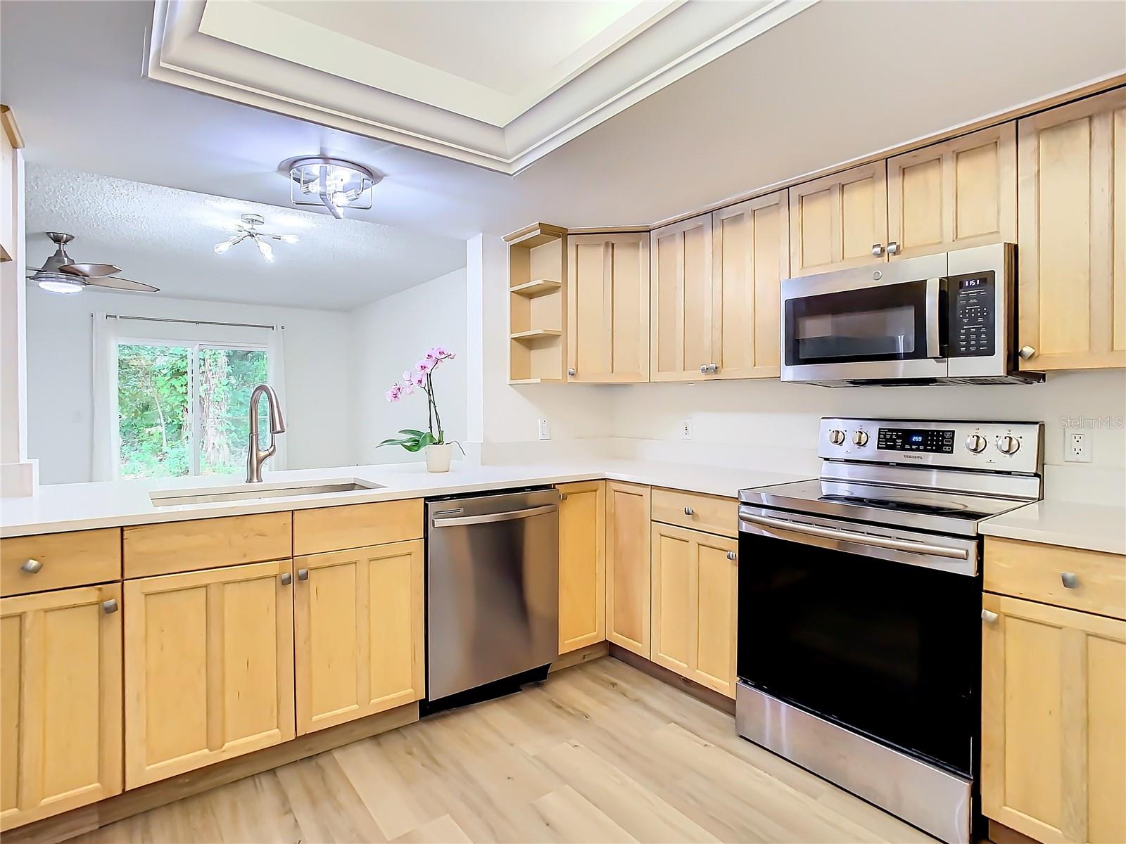 11237 CEDAR HOLLOW LN — photo 10