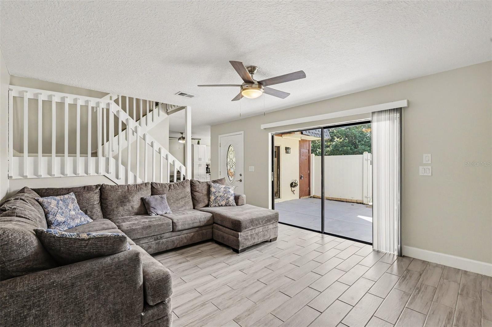 8114 OAK TRACE WAY #C — photo 3