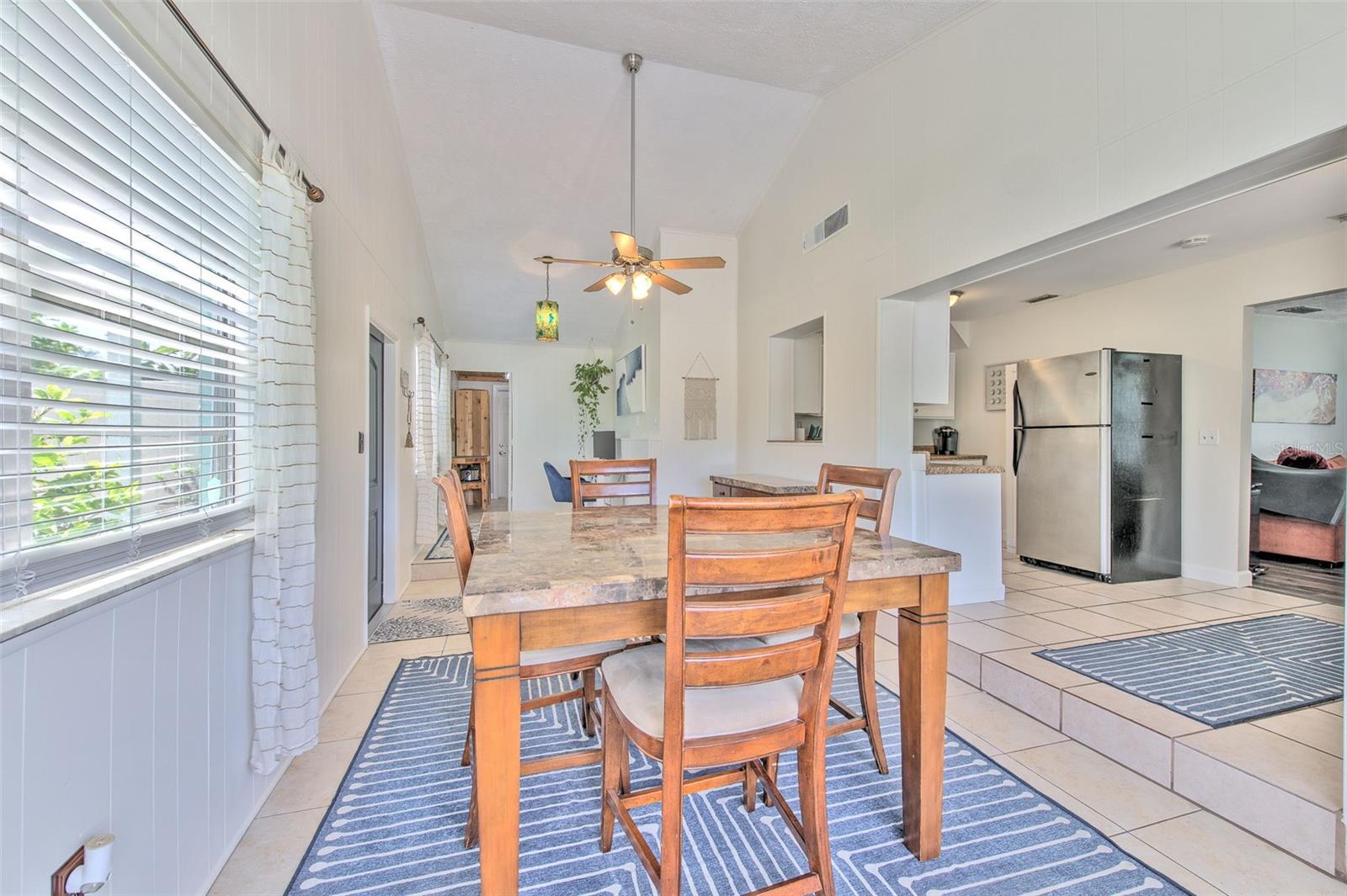 4502 W PEARL AVE — photo 8