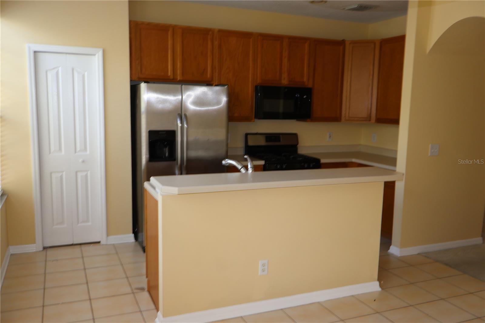 3019 POINTEVIEW DR — photo 2