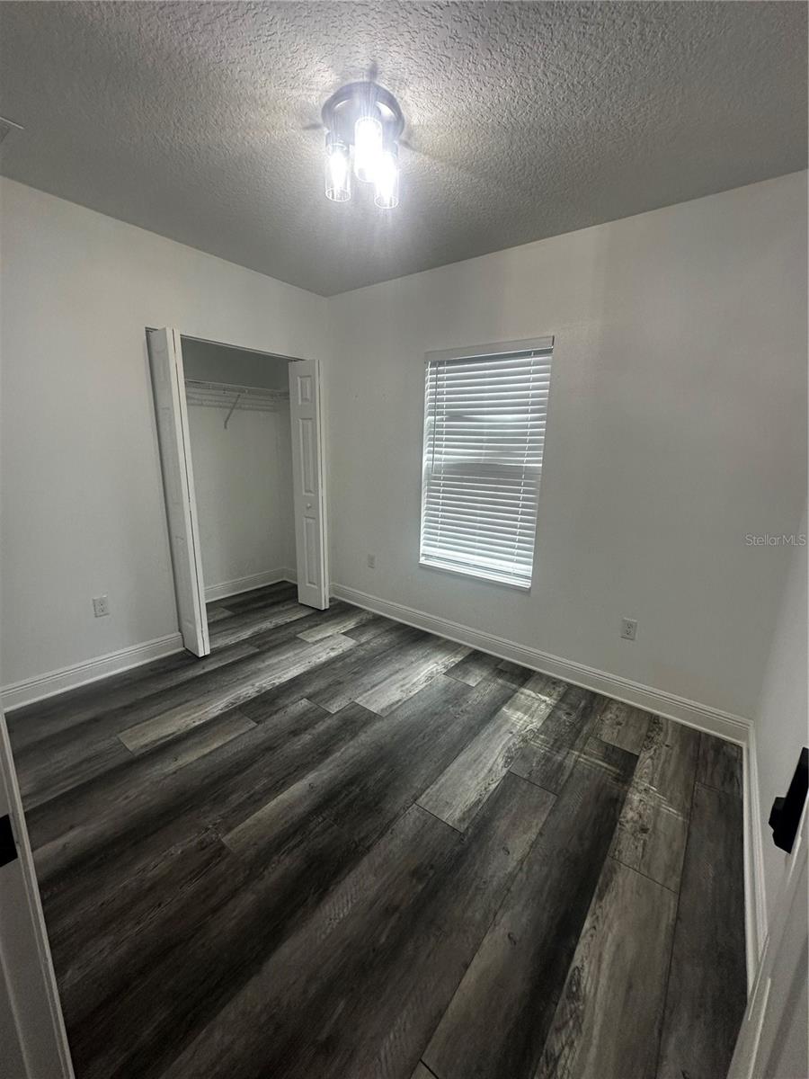 3902 N SUWANEE AVE — photo 12