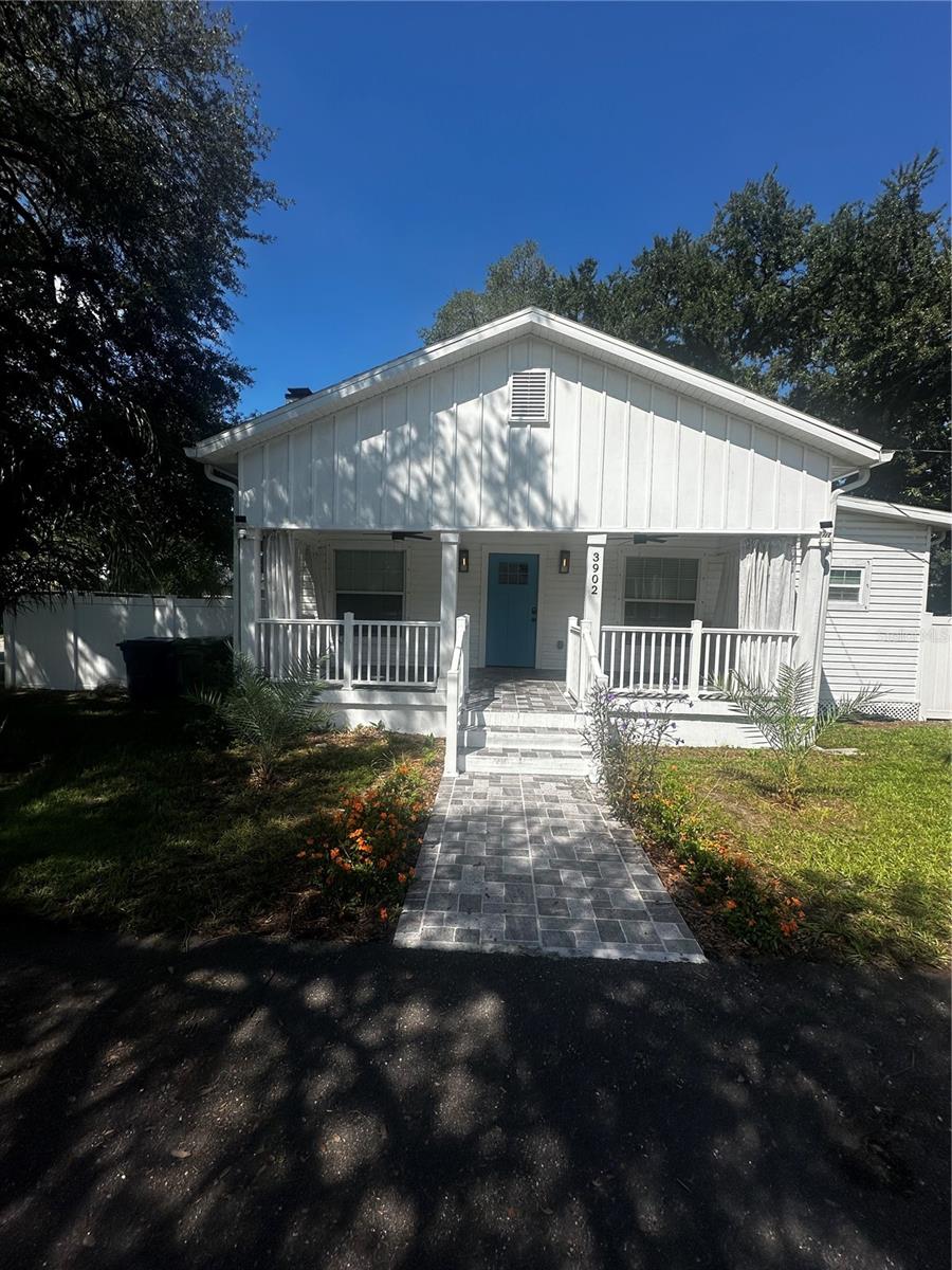 3902 N SUWANEE AVE