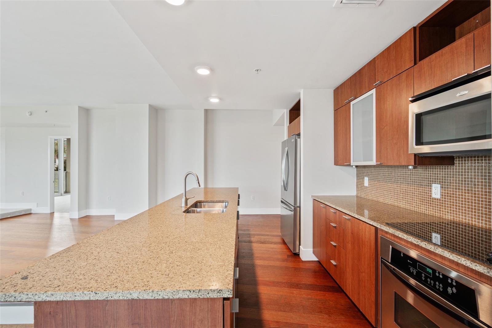 912 CHANNELSIDE DR #2310 — photo 11