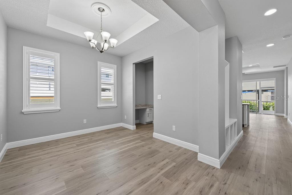 7508 S SWOOPE ST — photo 2