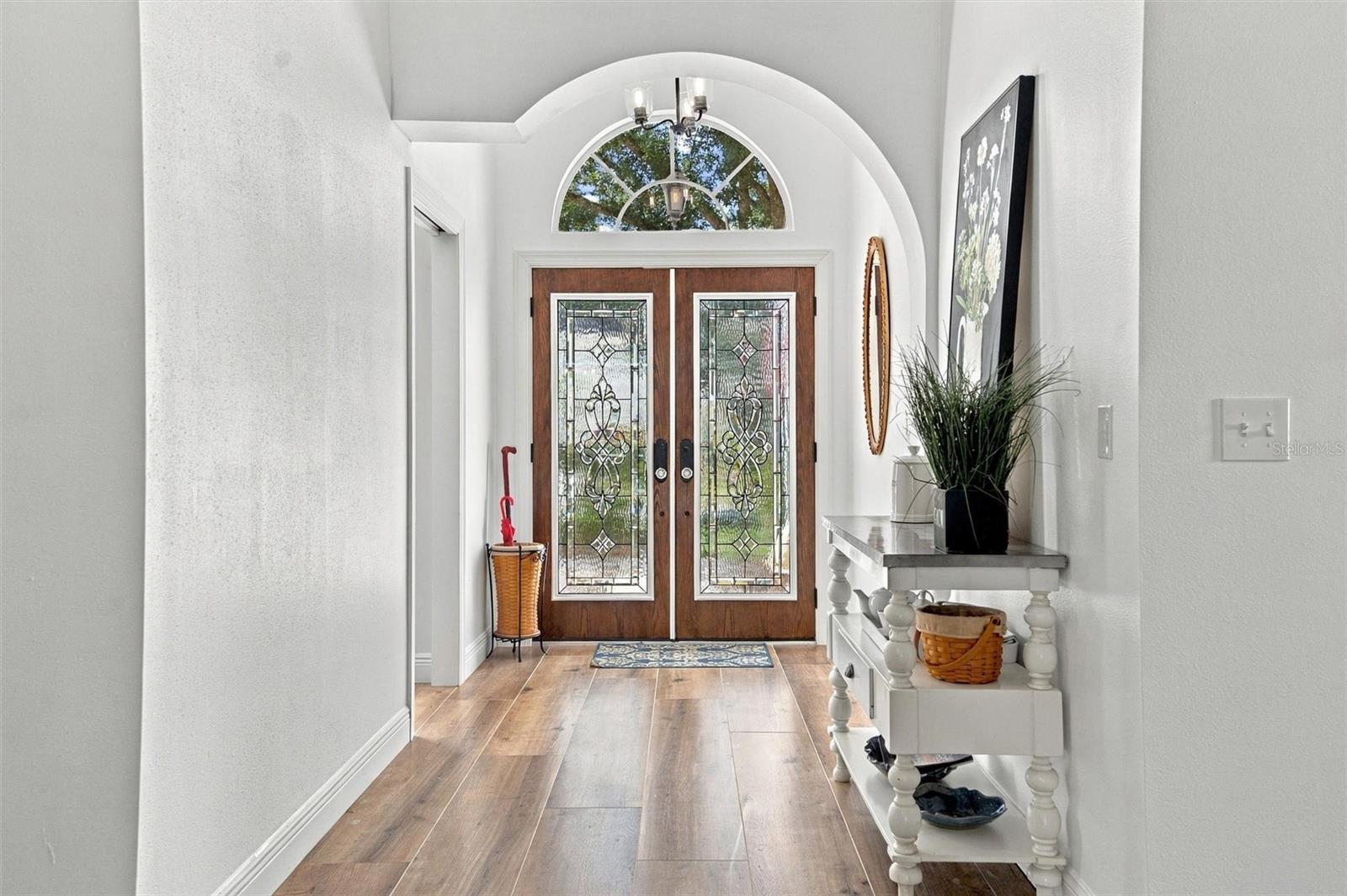9316 KNIGHTSBRIDGE CT — photo 4