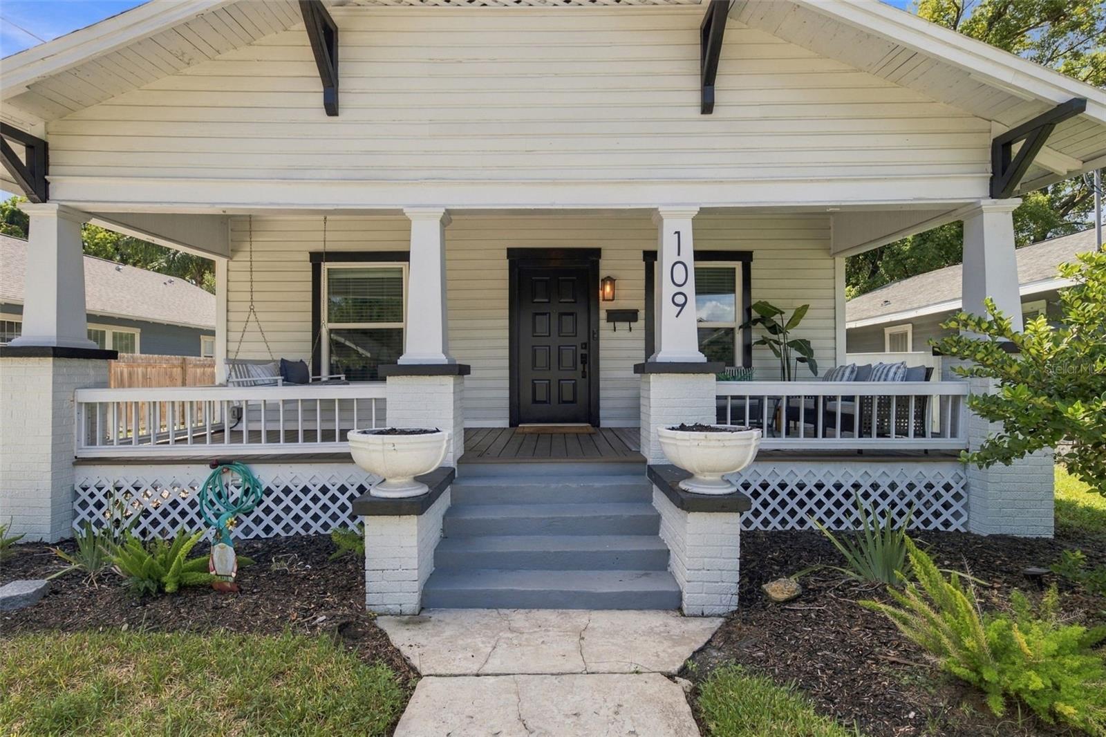 109 E JEAN ST