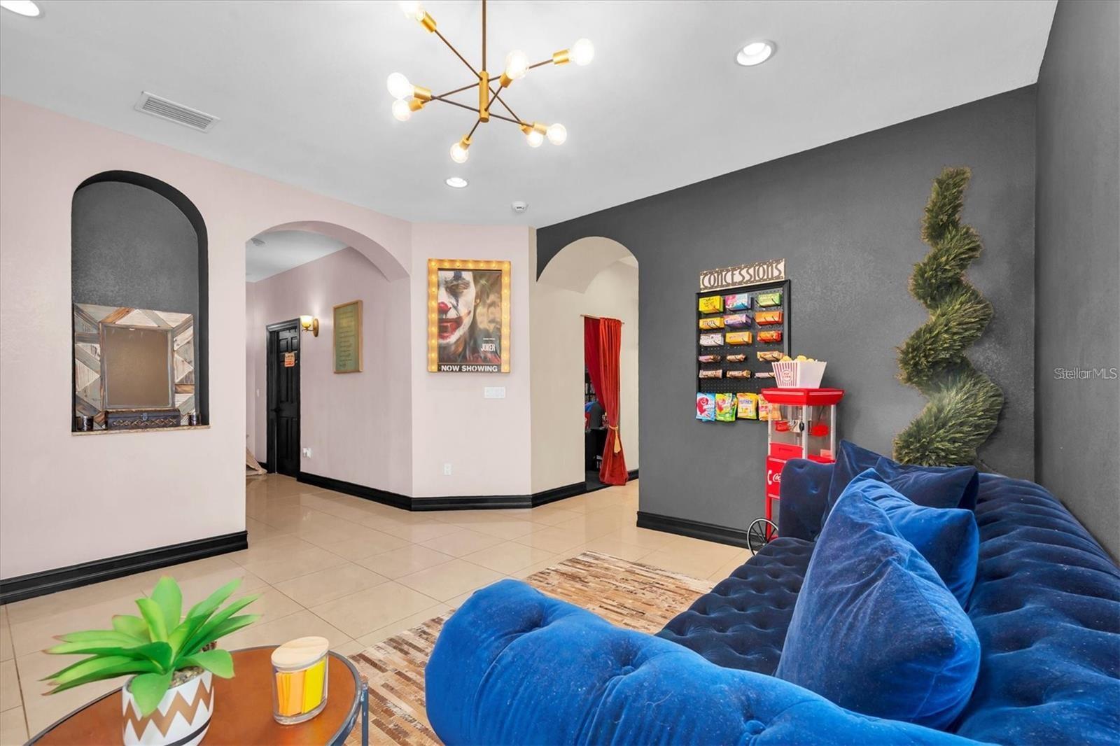 8930 N NEWPORT AVE — photo 11