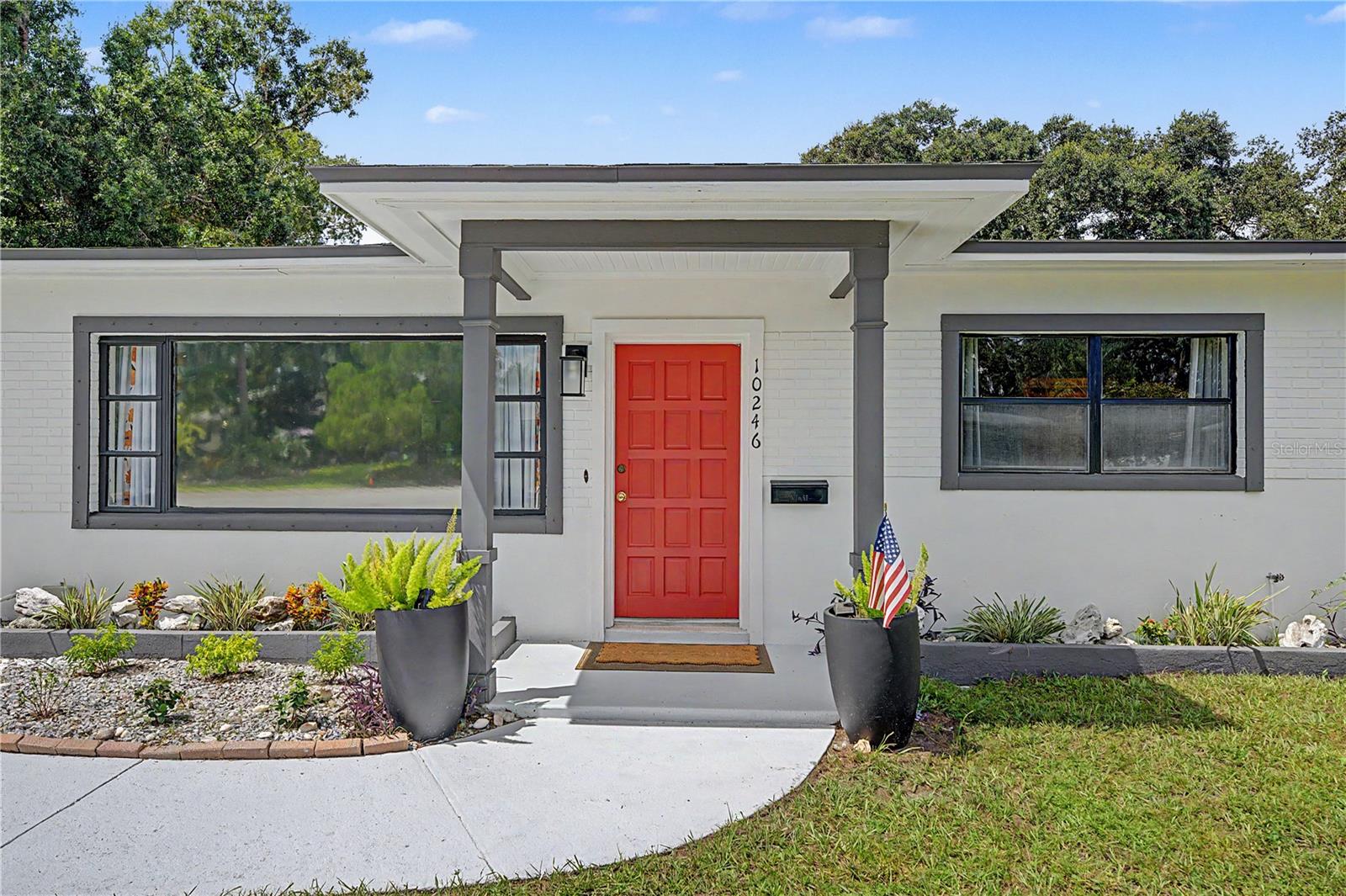 10246 N VALLE DR — photo 2