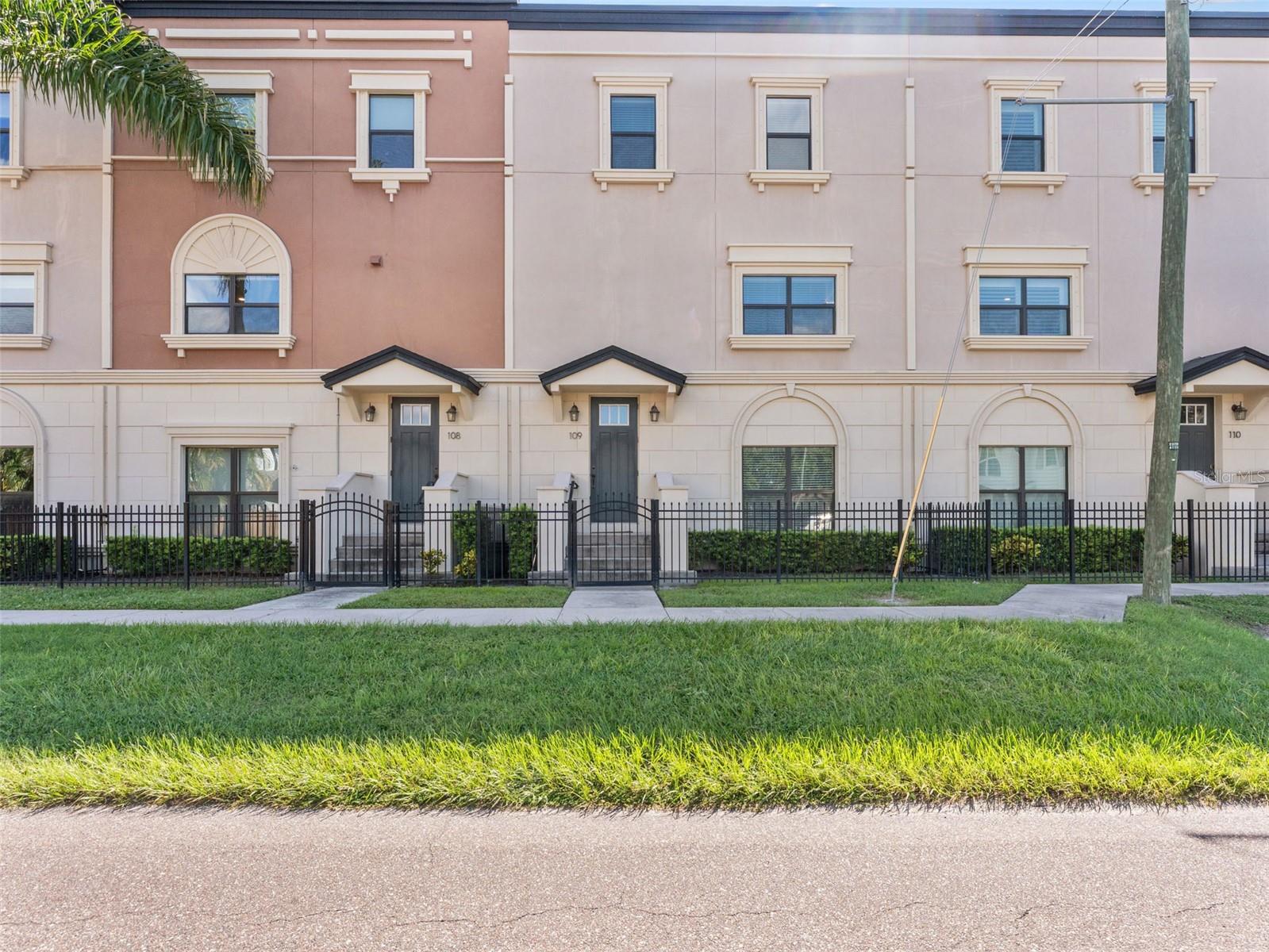 3421 W HORATIO ST #109