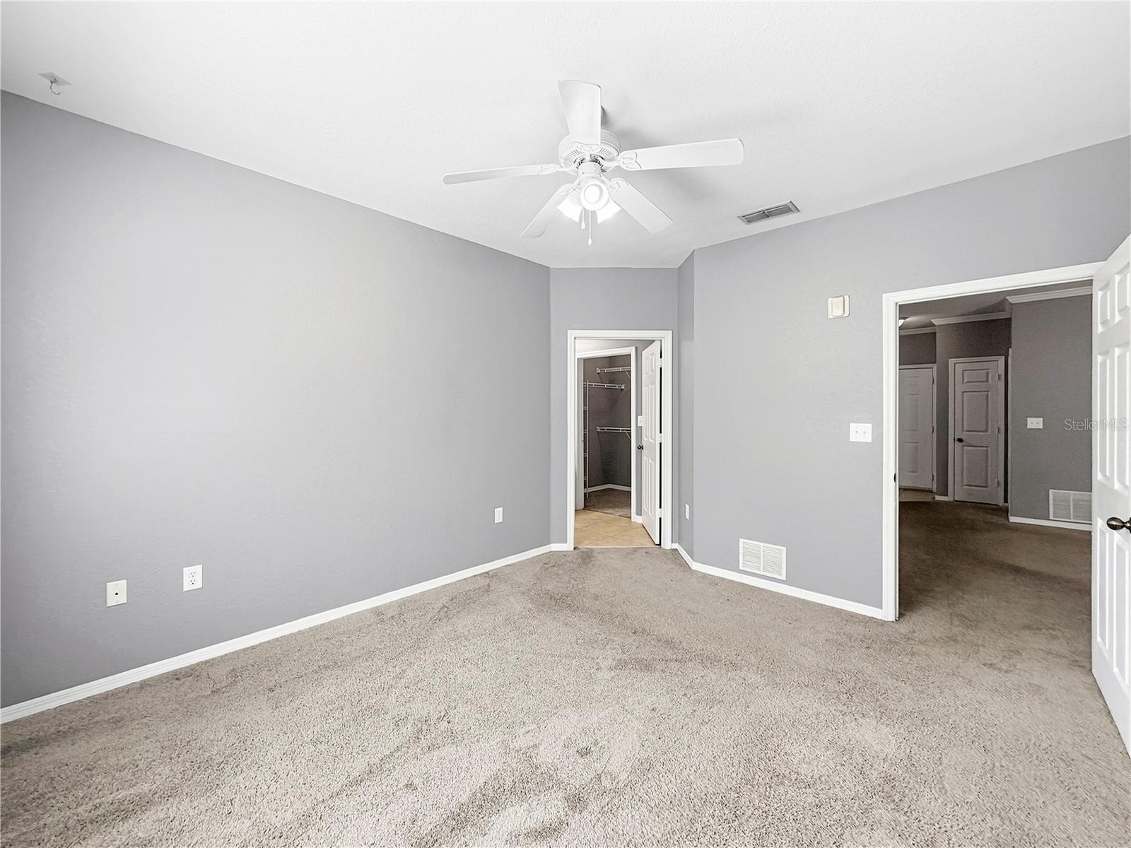 10209 COURTNEY PALMS BLVD #203 — photo 10