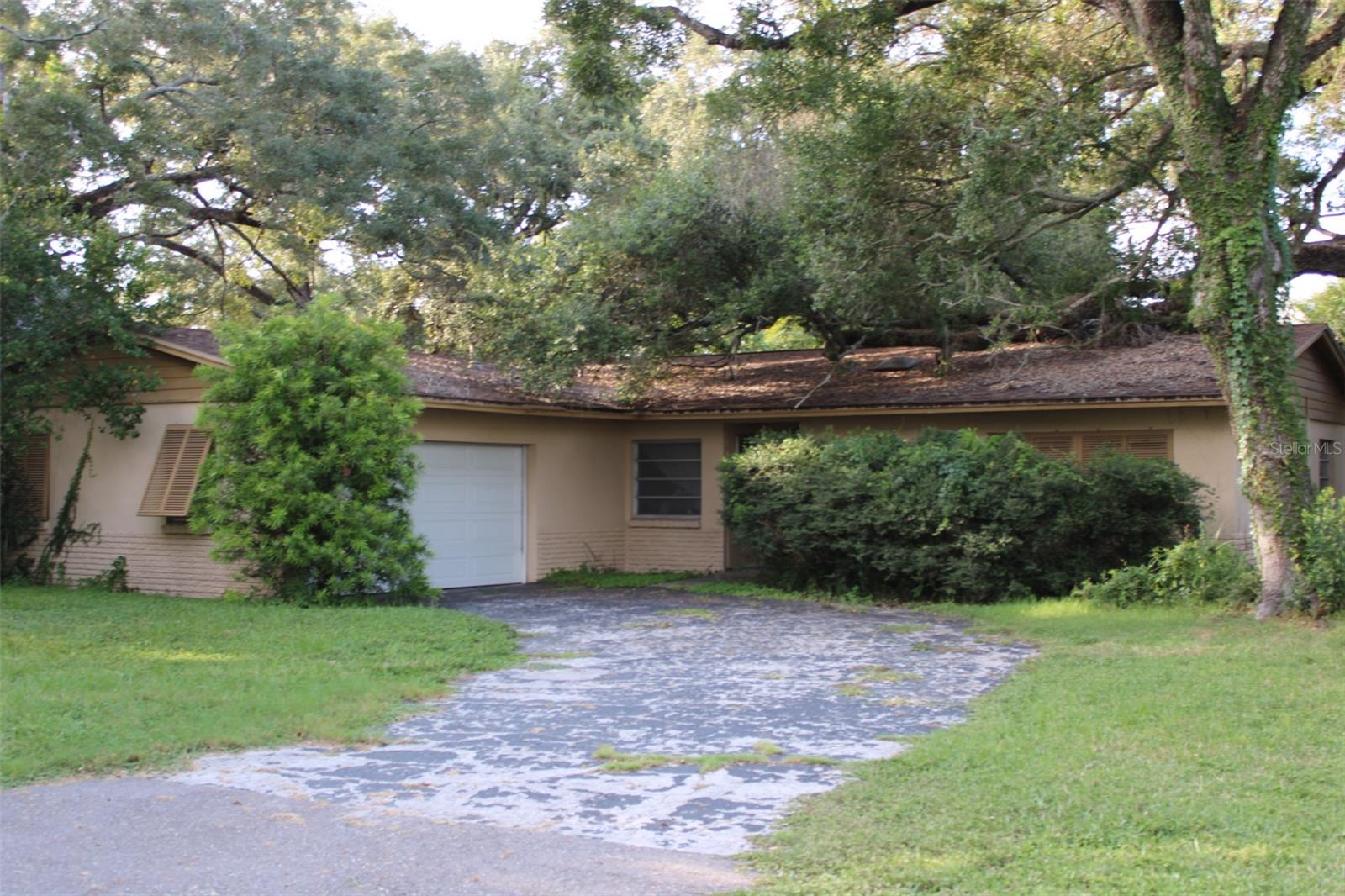 4417 W WATROUS AVE — photo 4