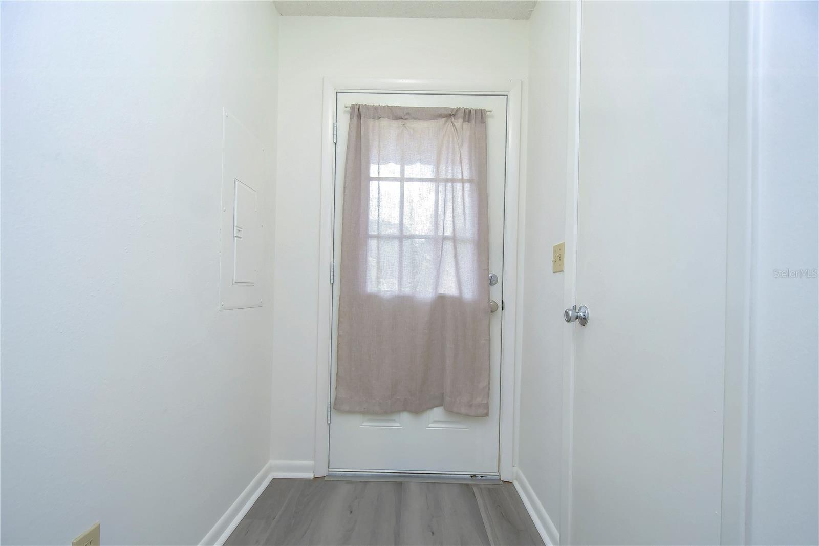 13937 FLETCHERS MILL DR — photo 4