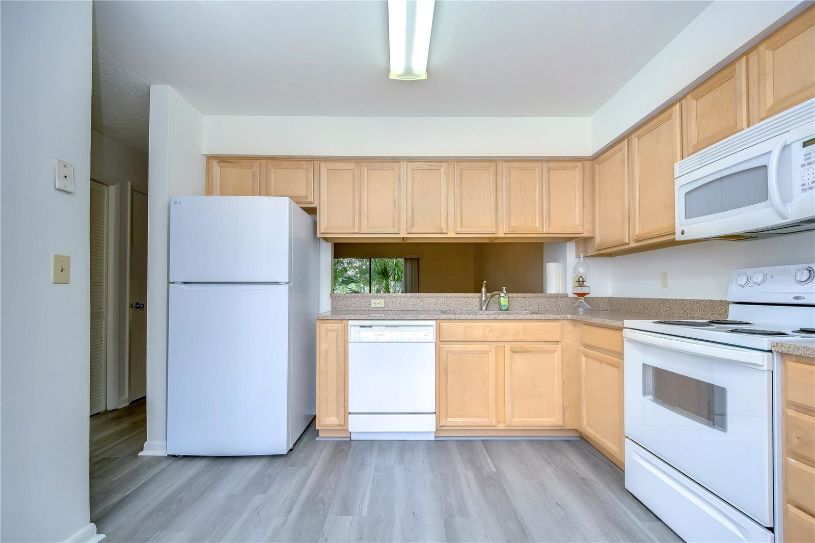 13937 FLETCHERS MILL DR — photo 10