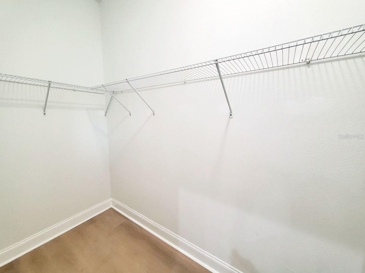 2616 E CAYUGA ST — photo 10