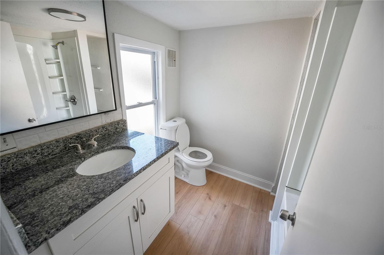 8103 N BROOKS ST — photo 4