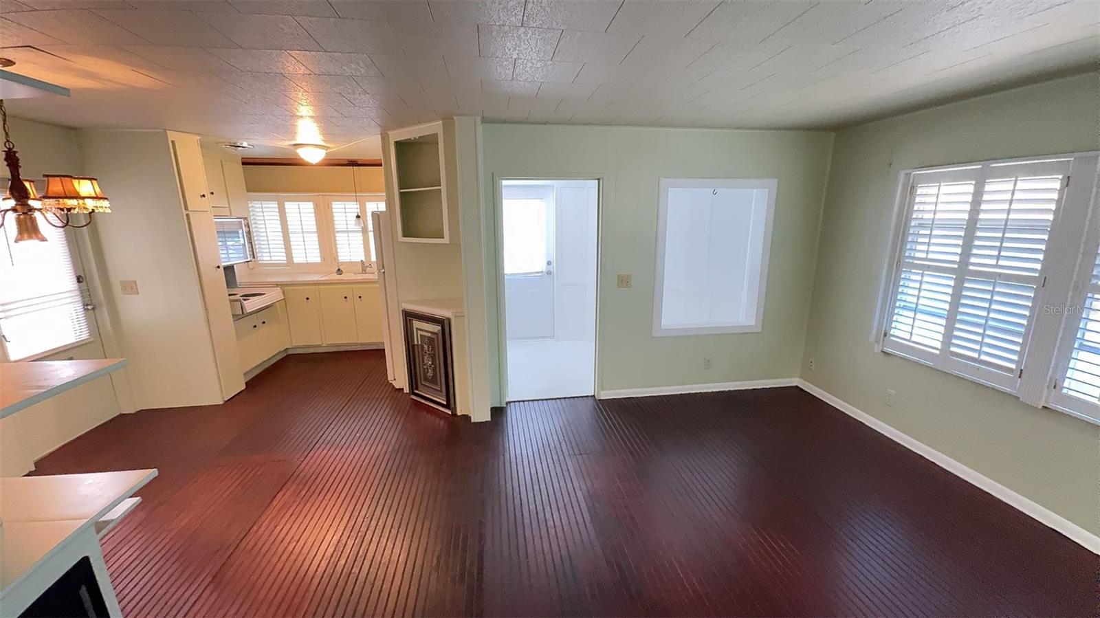 4851 W GANDY BLVD #B4L12 — photo 3