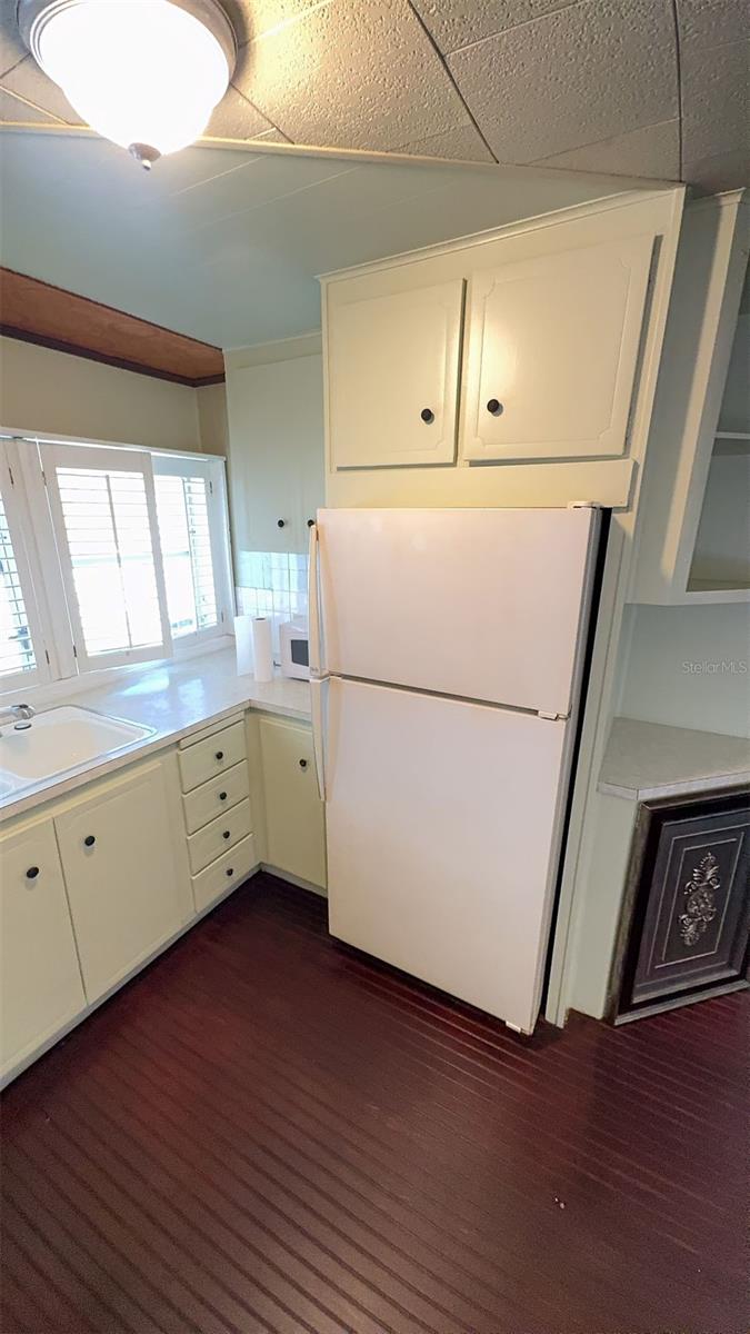 4851 W GANDY BLVD #B4L12 — photo 10