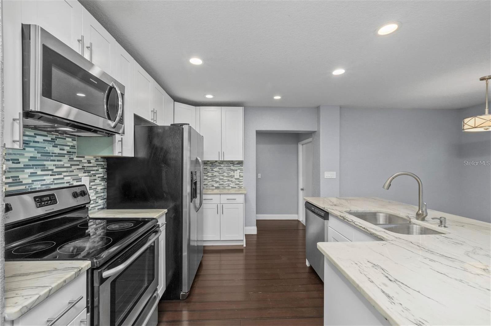1520 S CHURCH AVE — photo 7