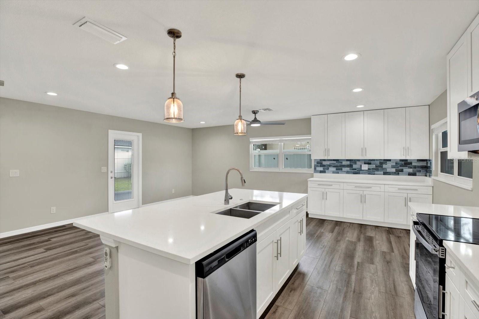7505 W HENRY AVE — photo 10
