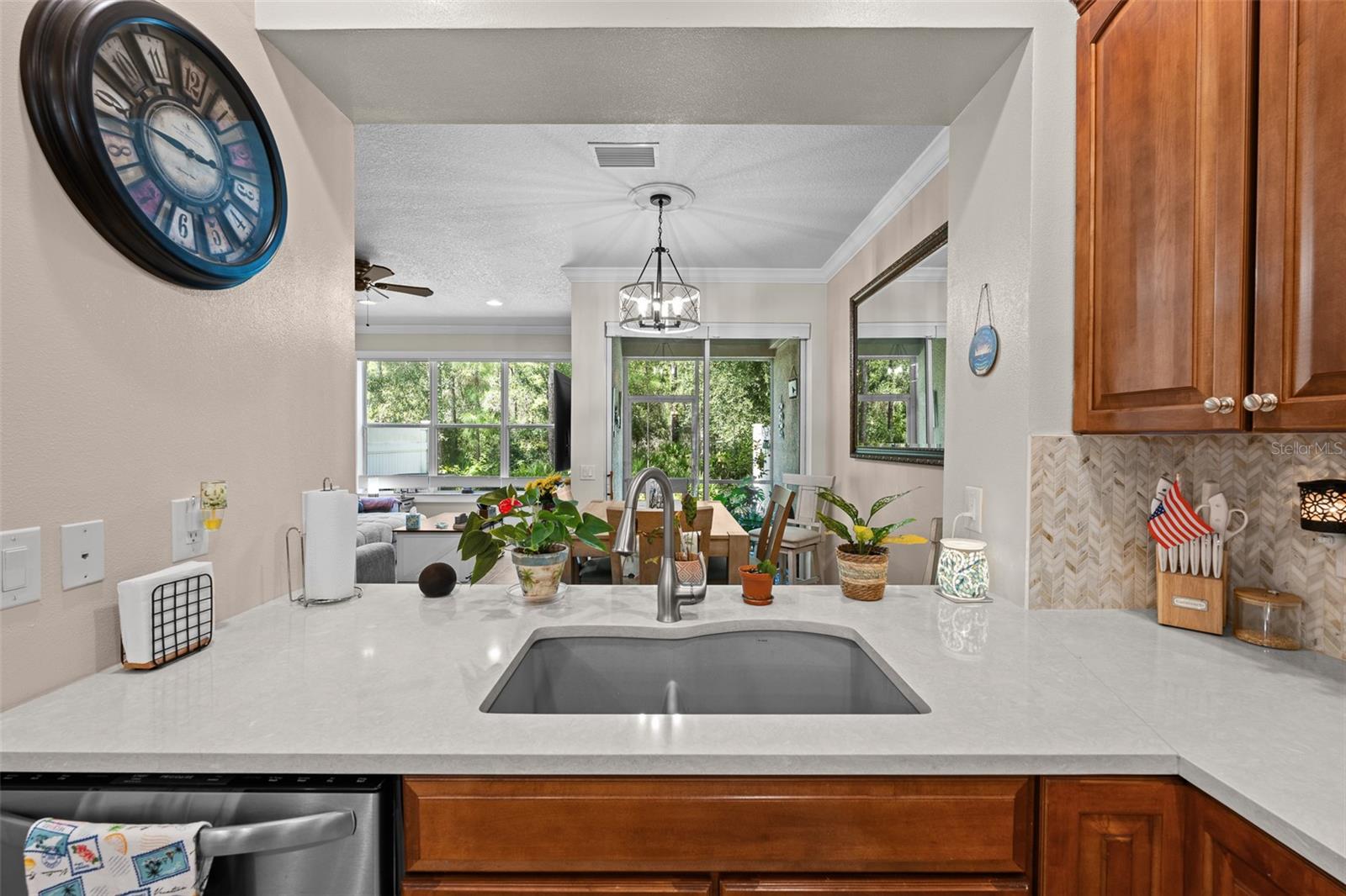 12612 SILVERDALE ST — photo 10