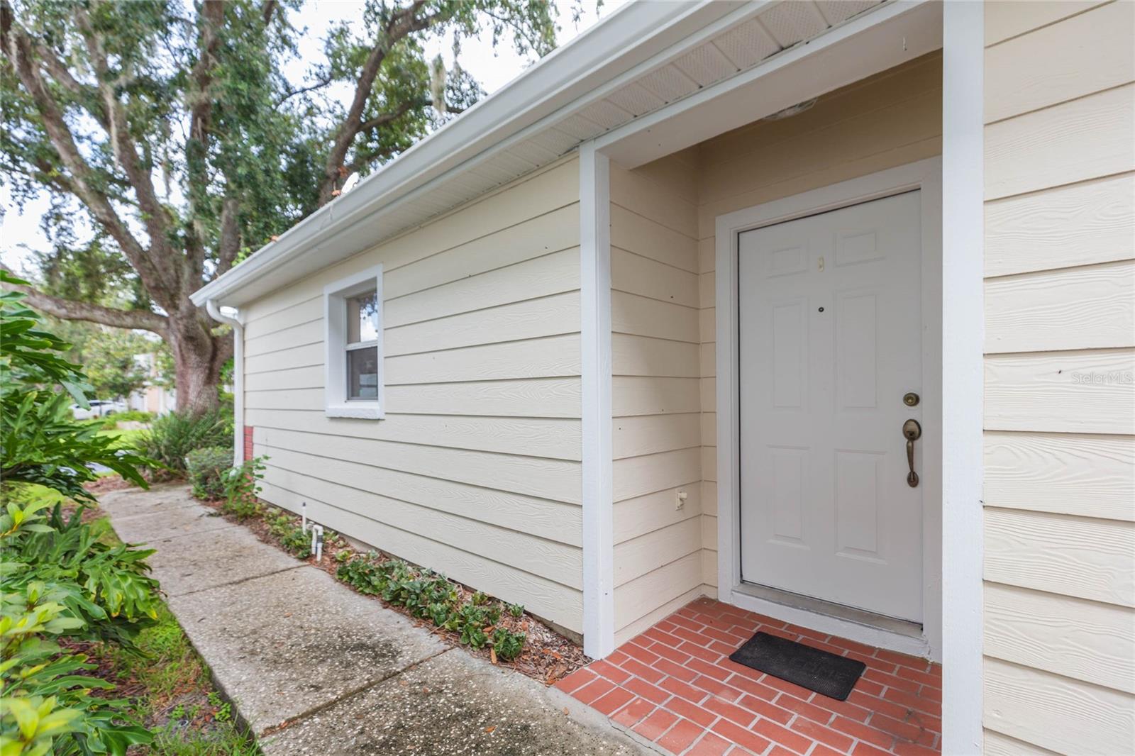 5161 STERLING MANOR DR — photo 4