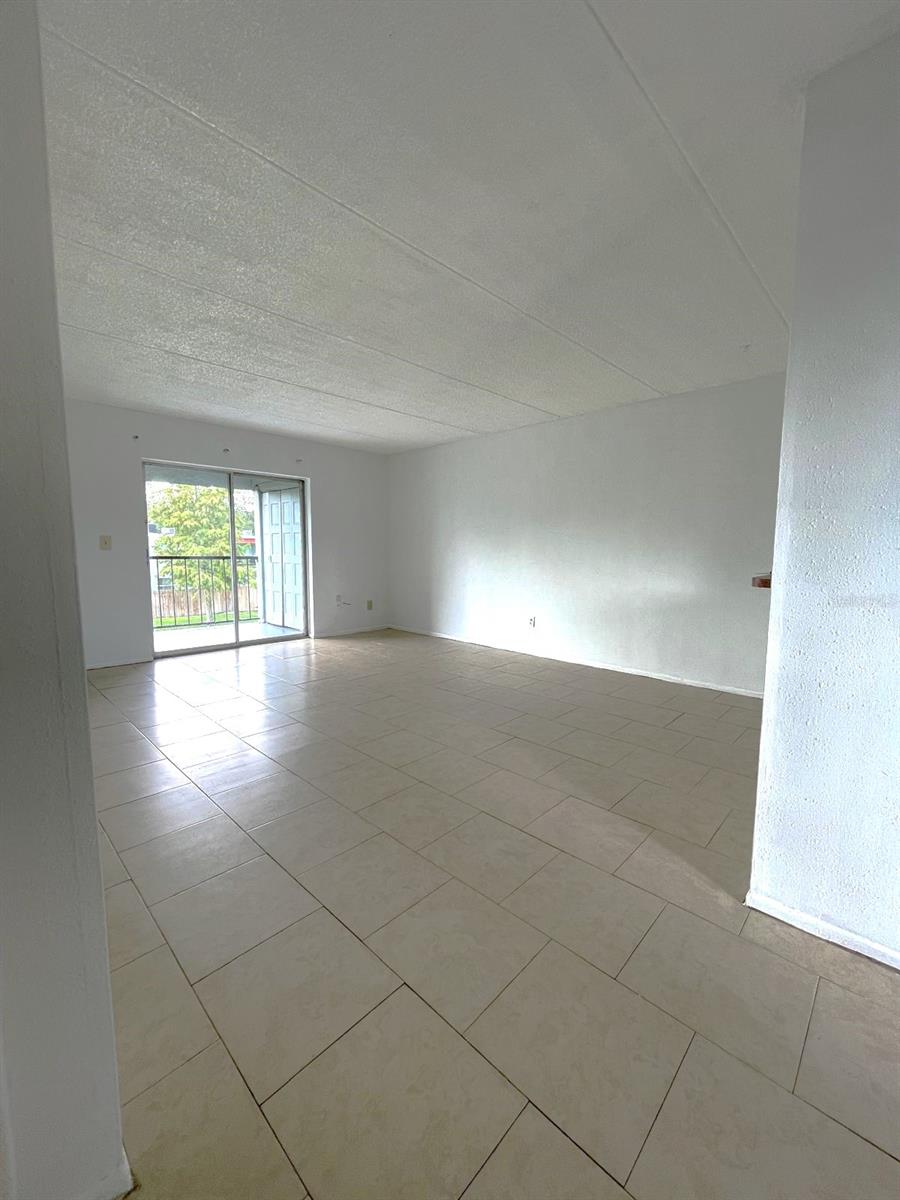 2846 SOMERSET PARK DR #203 — photo 7