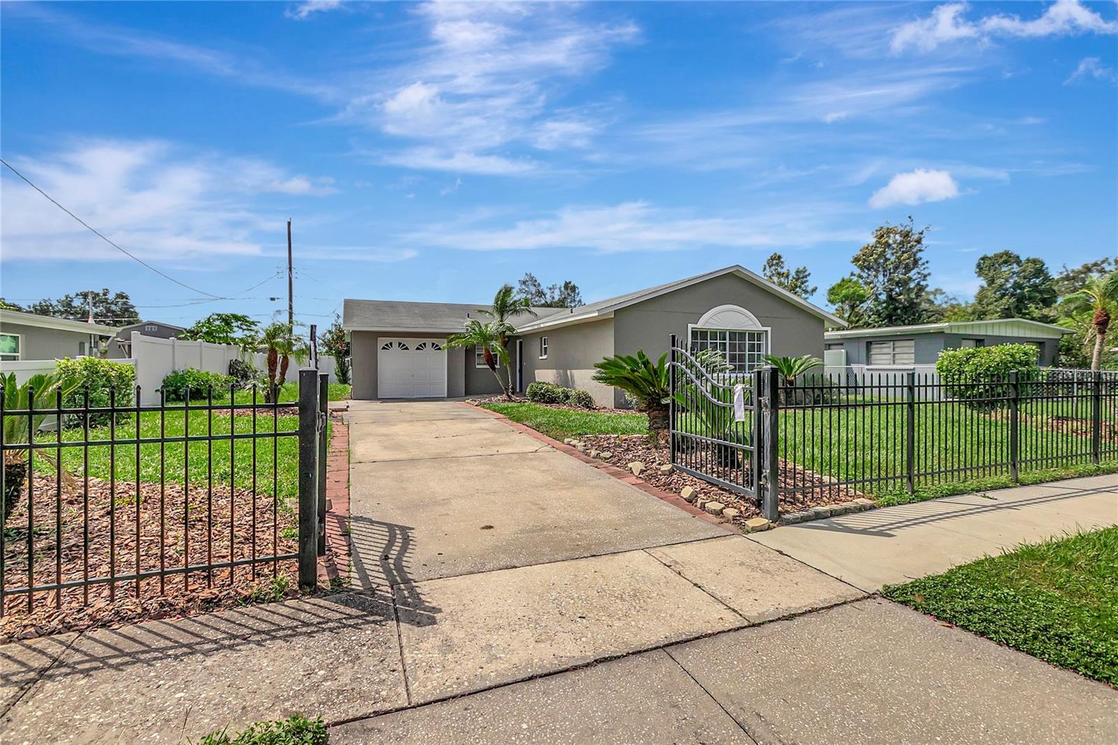 1713 CARNEGIE CIR