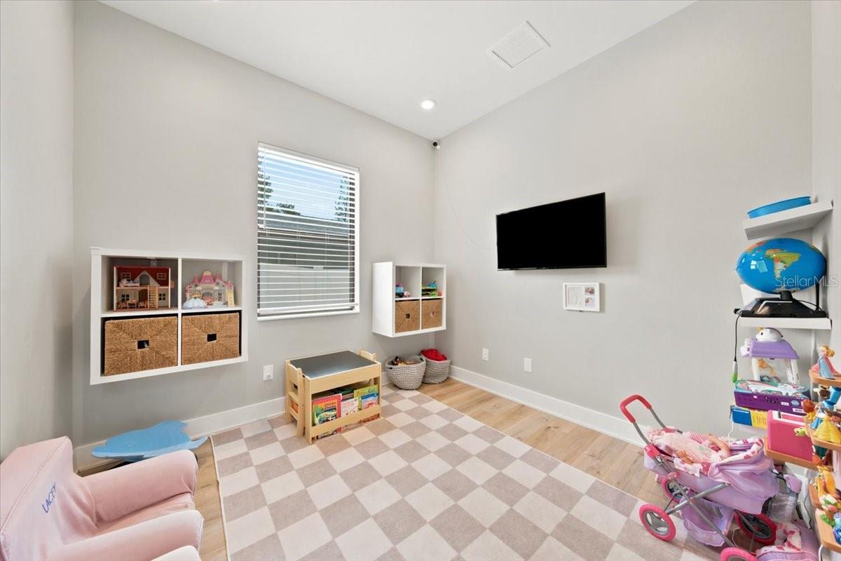 3011 W NORTH B ST — photo 11