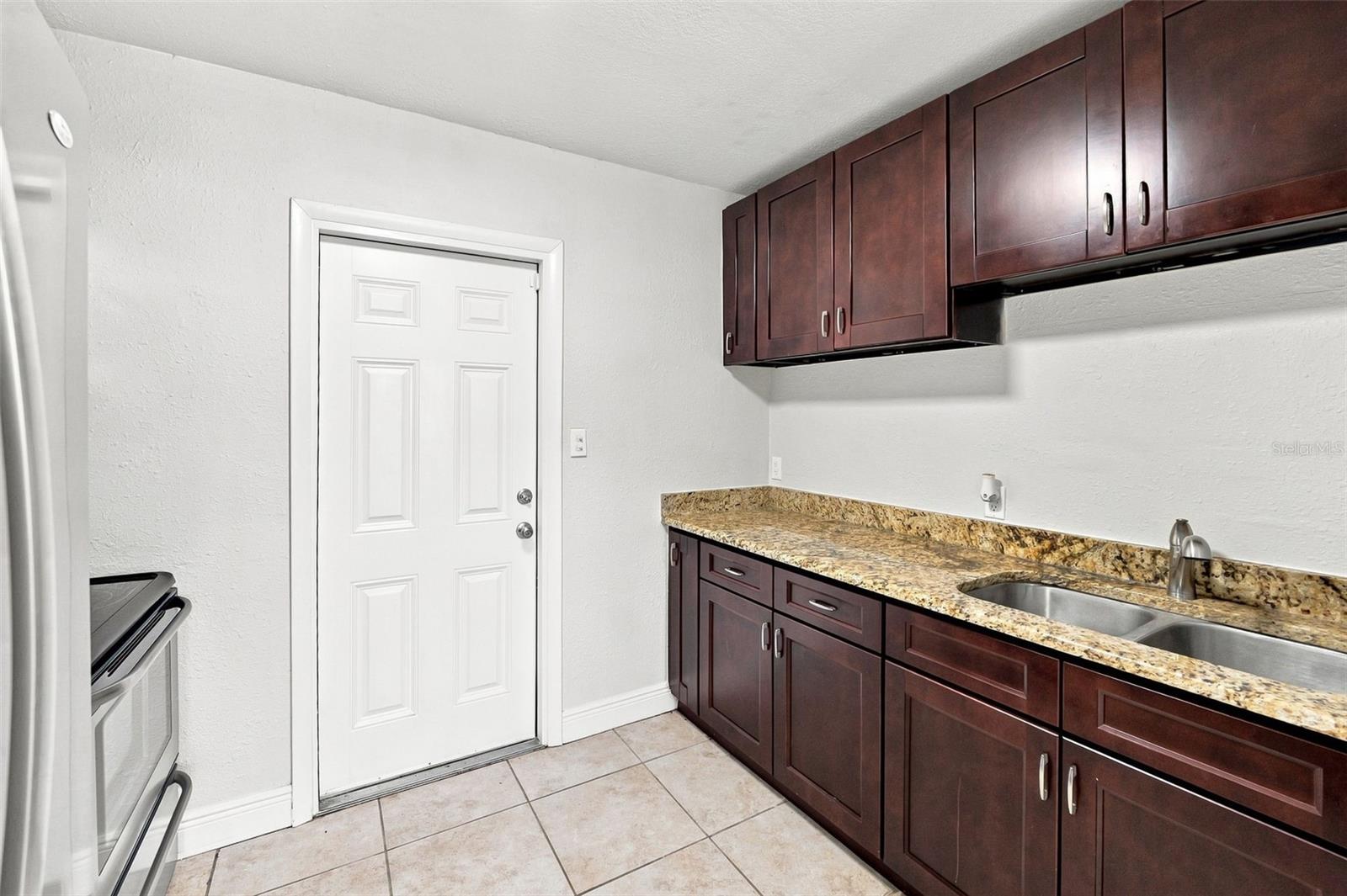 8326 ENDIVE AVE — photo 11