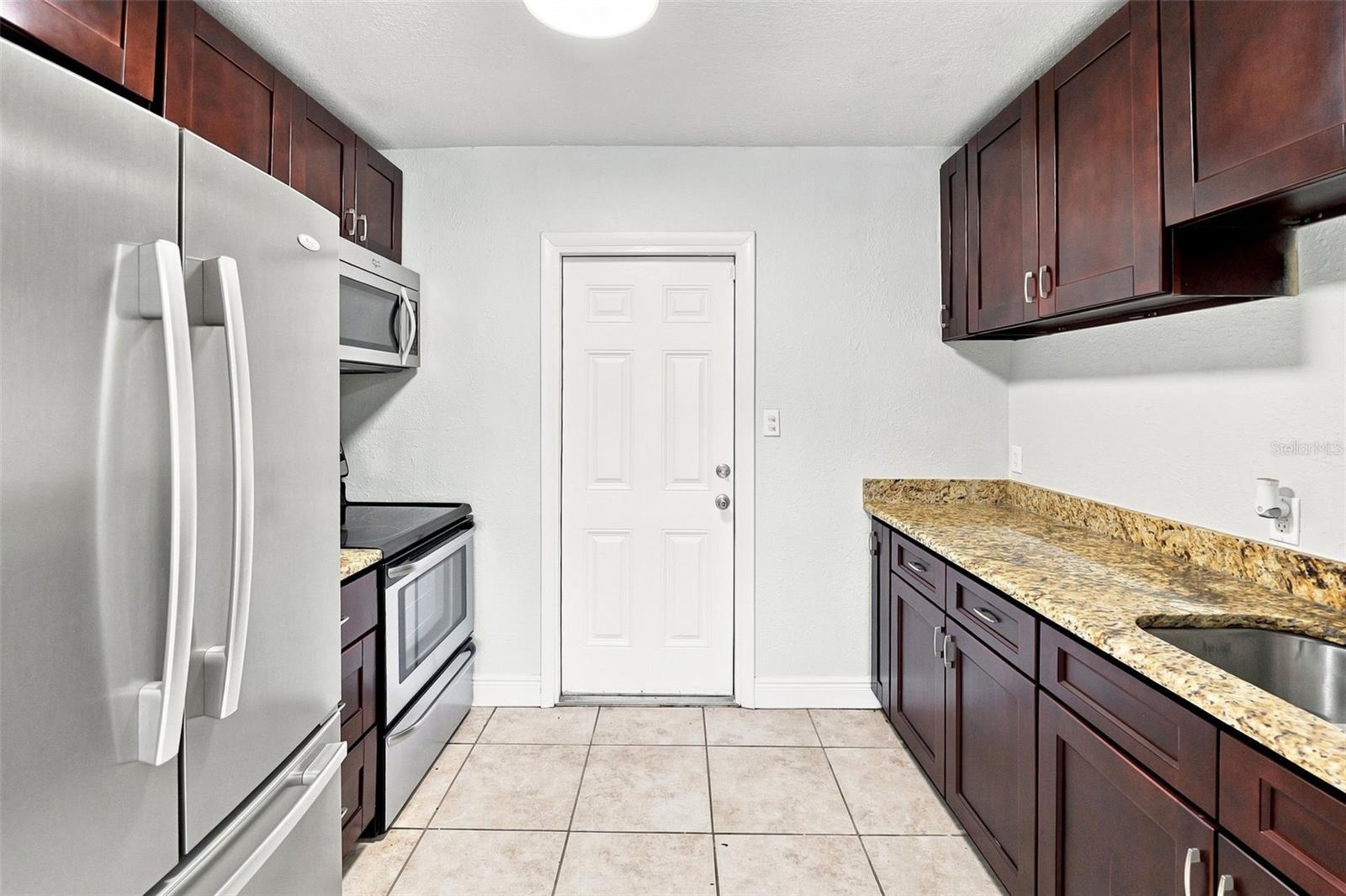 8326 ENDIVE AVE — photo 9