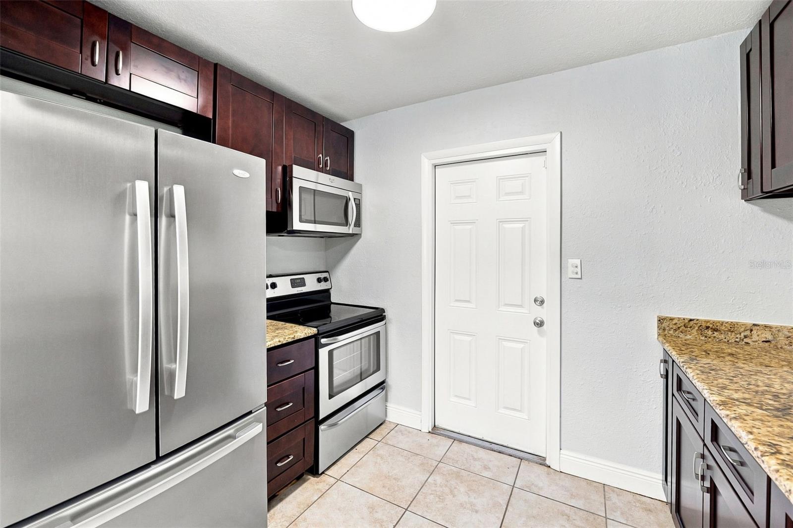 8326 ENDIVE AVE — photo 10