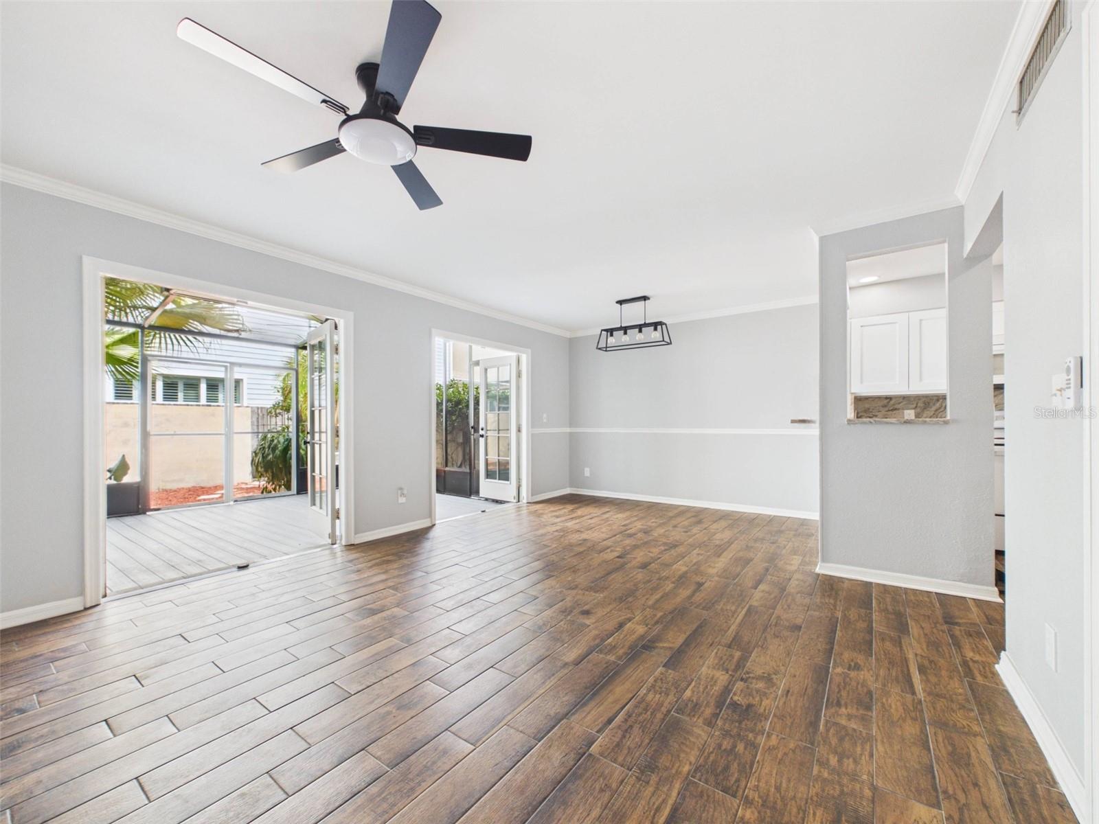 2415 W JETTON AVE — photo 6