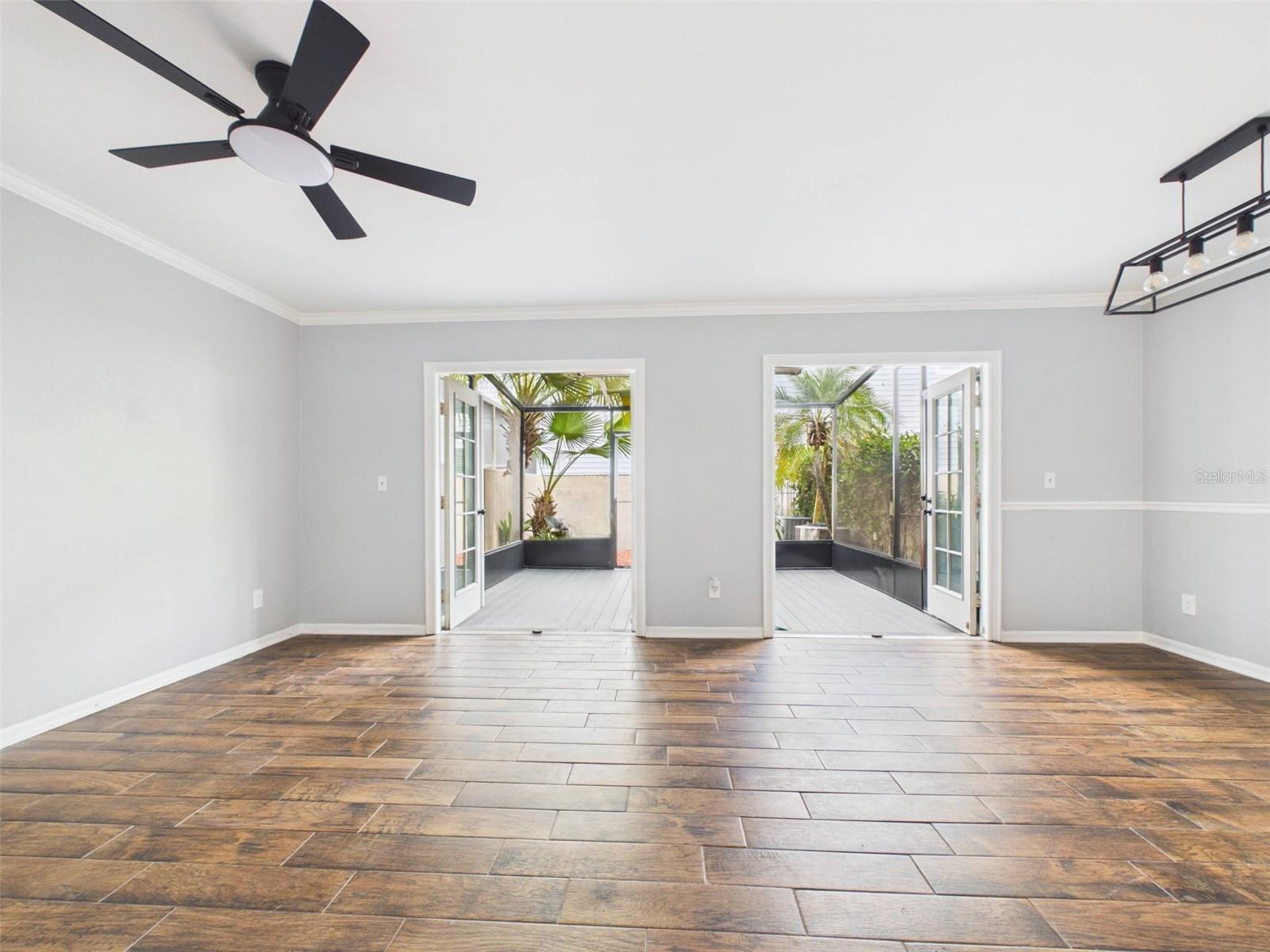 2415 W JETTON AVE — photo 7