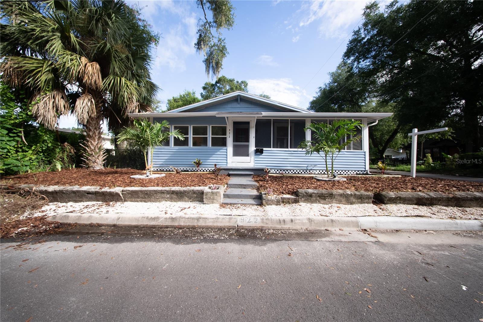922 E IDA ST — photo 2