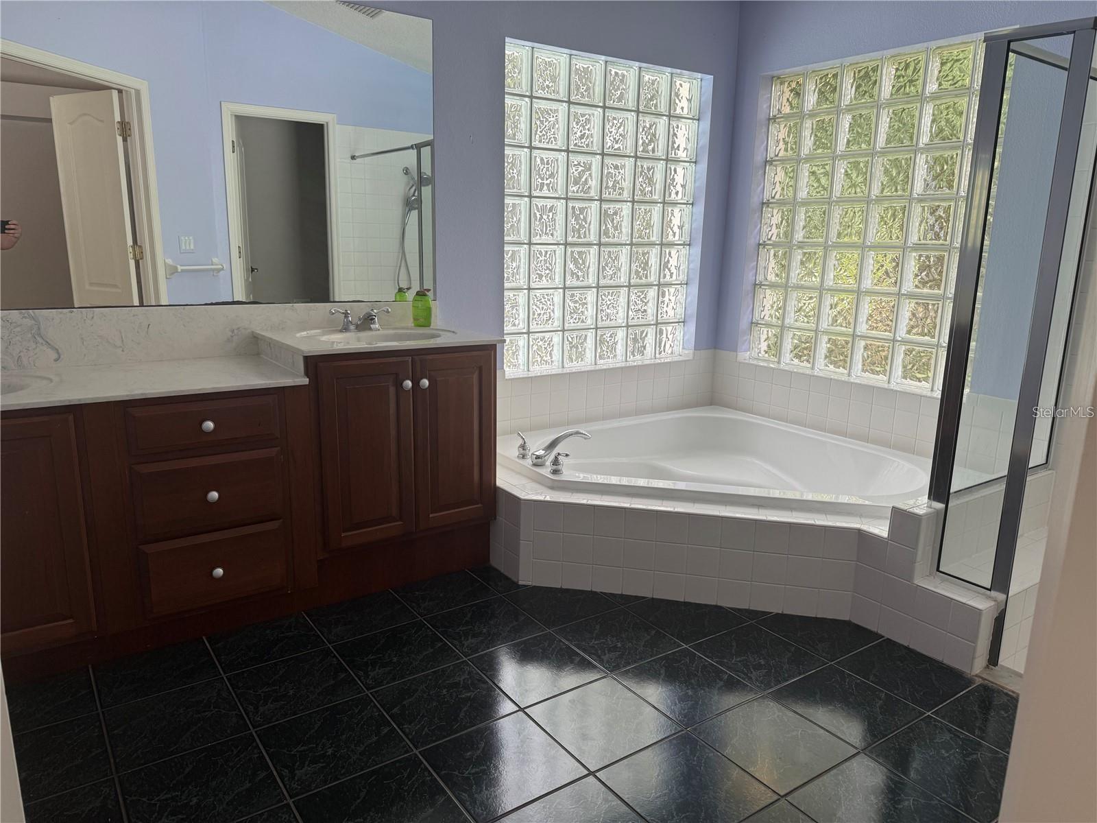 10609 CHAMBERS DR — photo 12