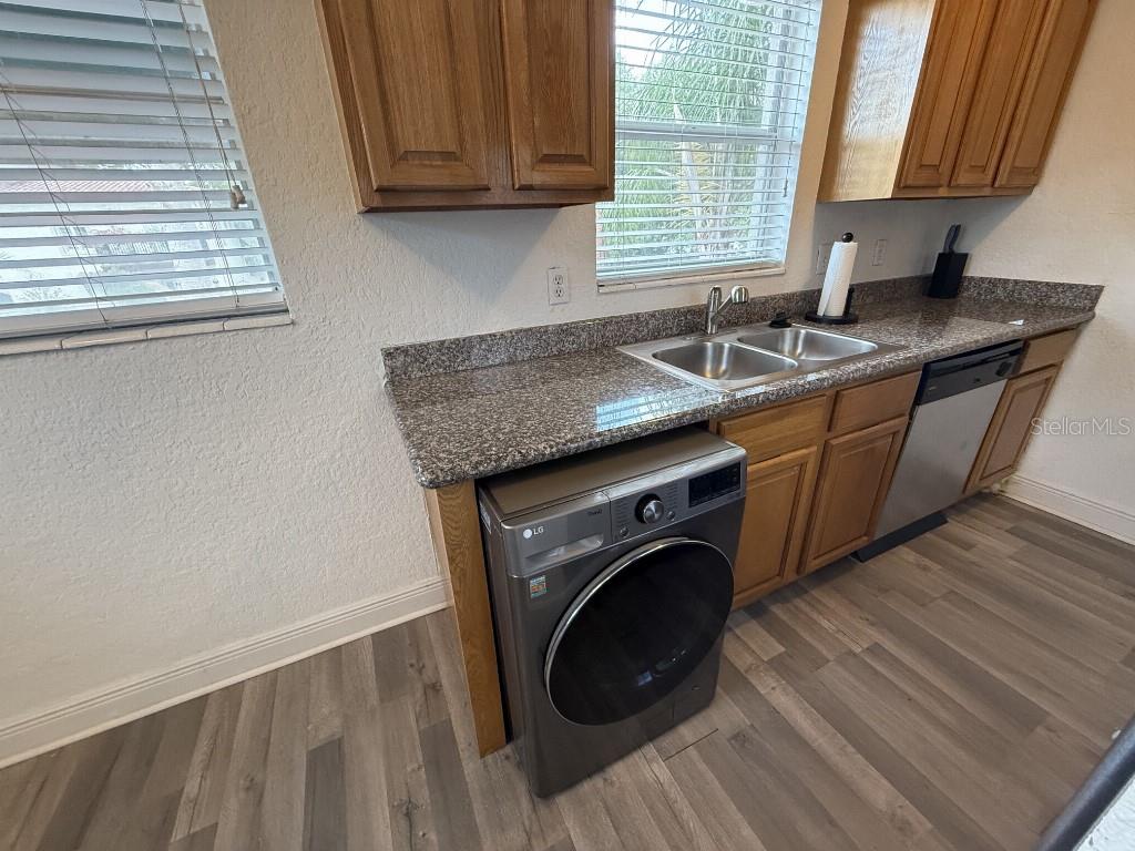 212 S CHURCH AVE #211 — photo 7