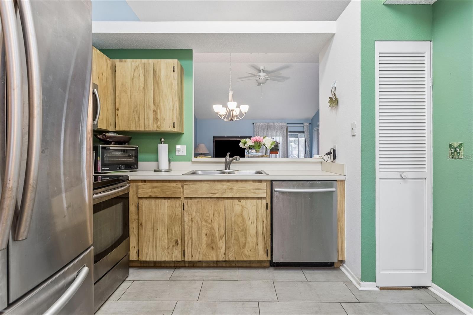 12602 CASTLE HILL DR — photo 10