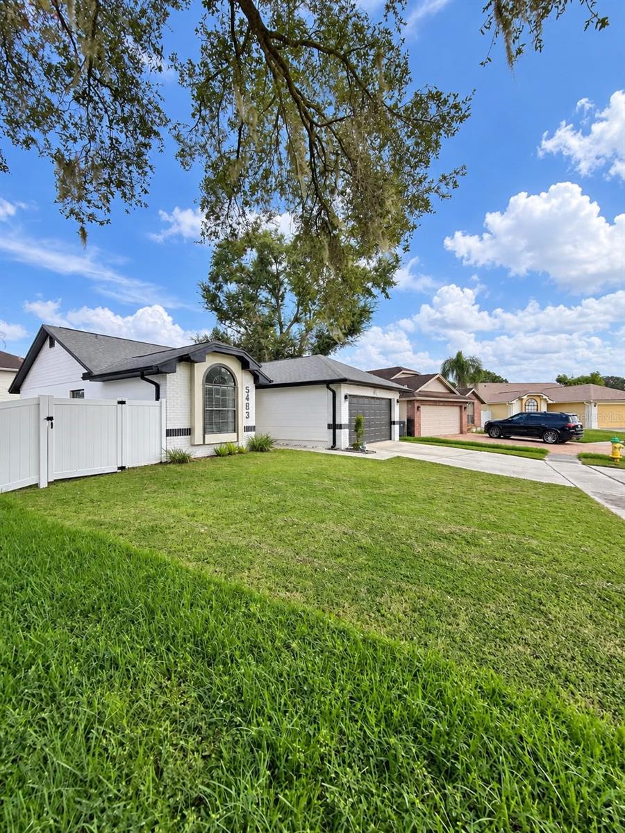 5483 FRIARSWAY DR — photo 11