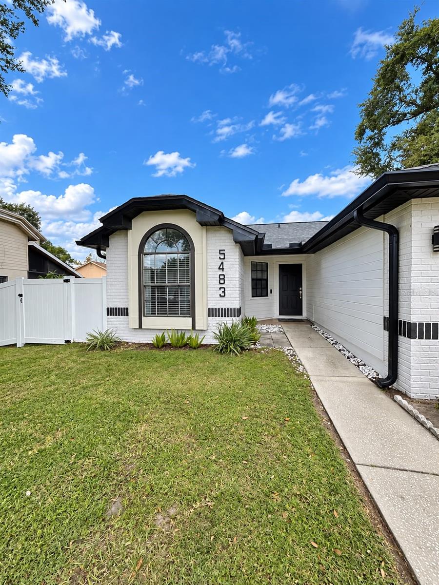 5483 FRIARSWAY DR — photo 8