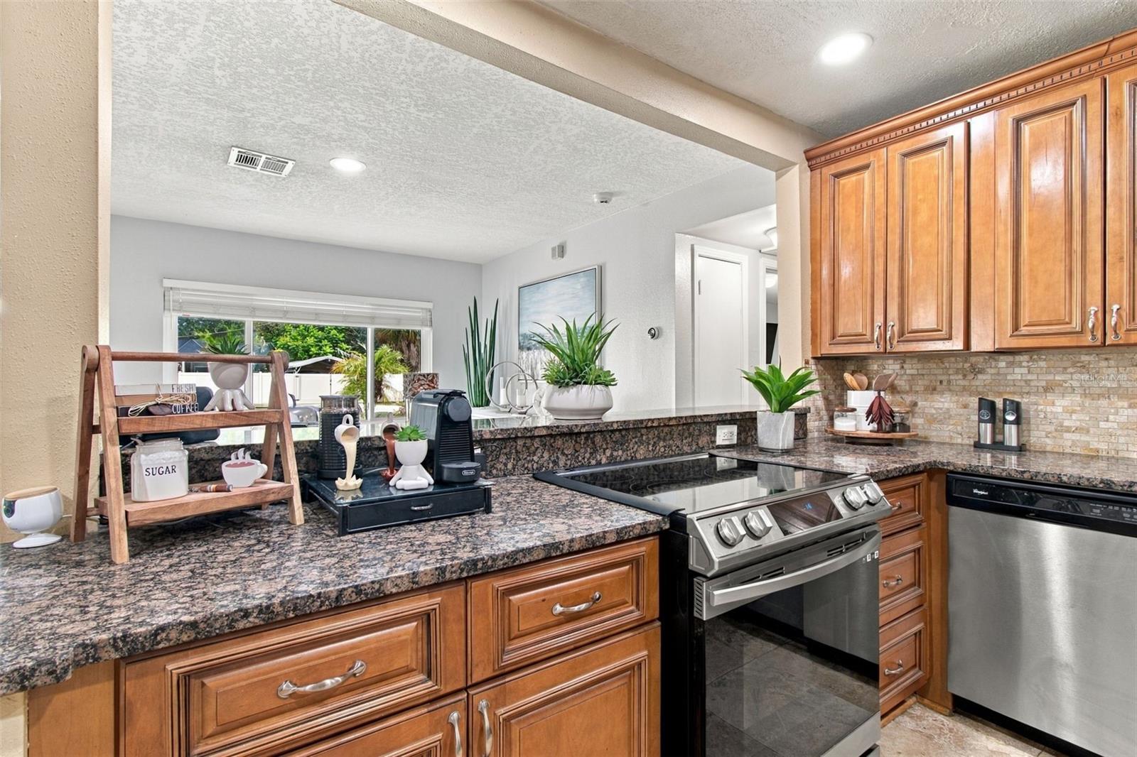 11006 N OAKLEAF AVE — photo 10