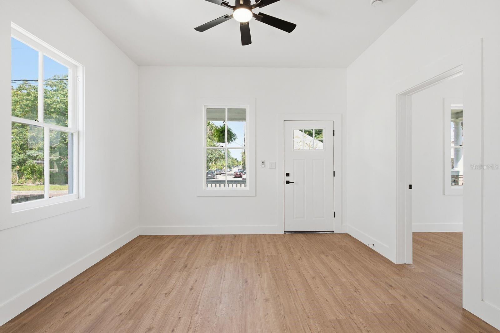 2506 N 12TH ST — photo 5