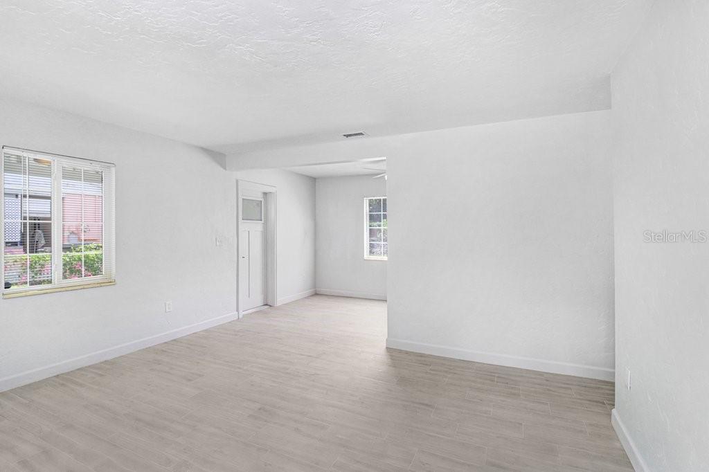810 PATBUR AVE — photo 4
