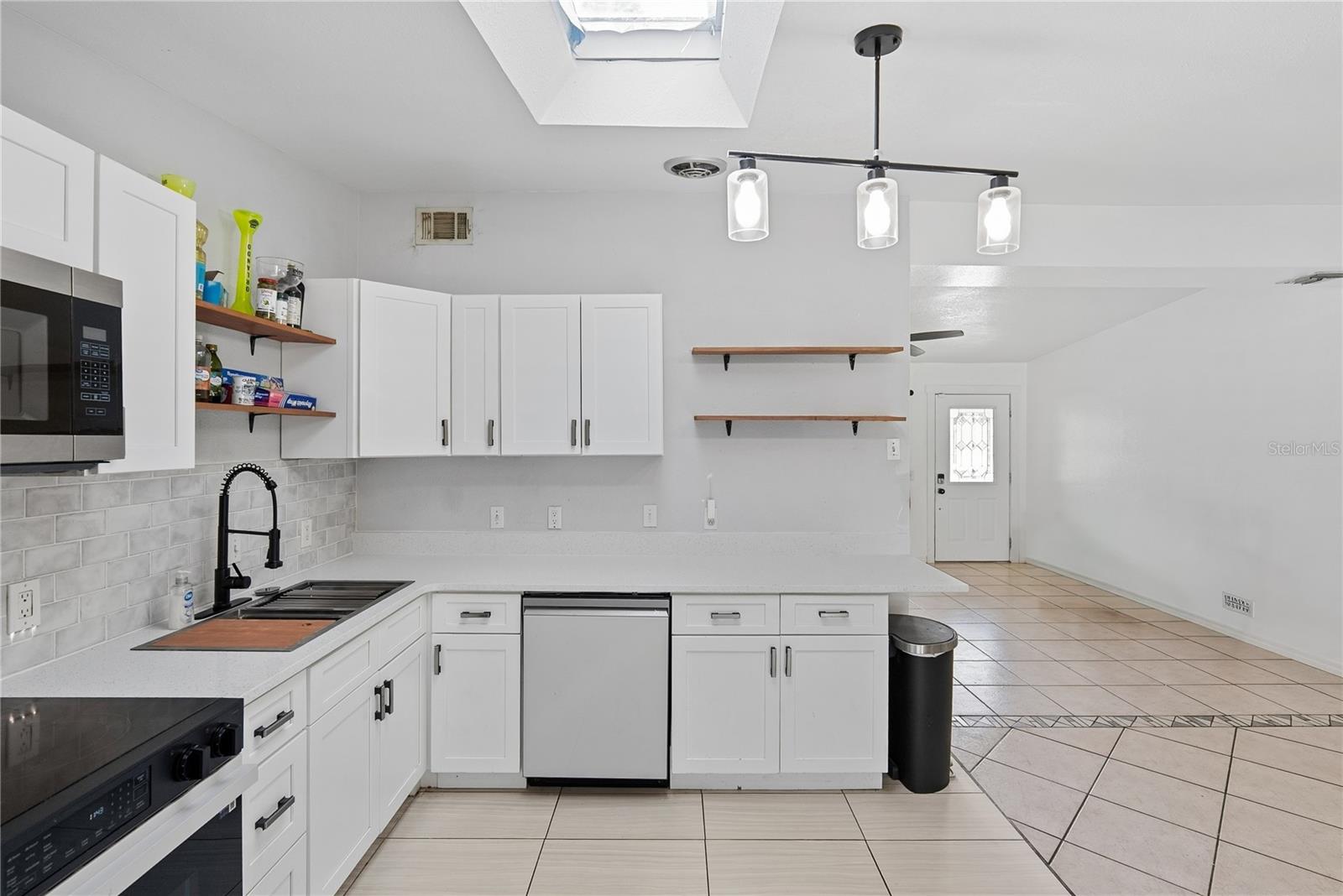1307 BALTIMORE DR — photo 8
