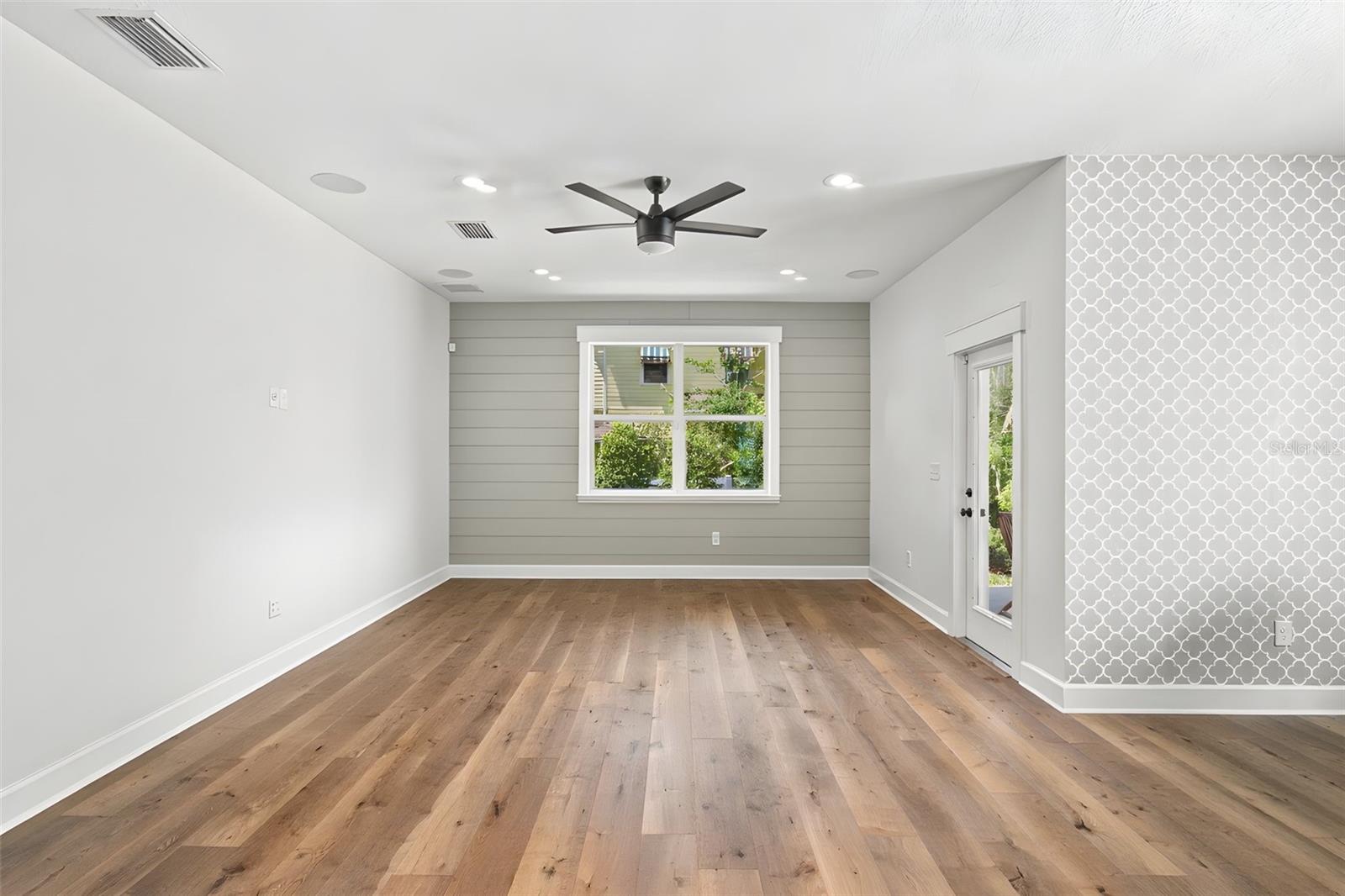 7409 S SPARKMAN ST — photo 8