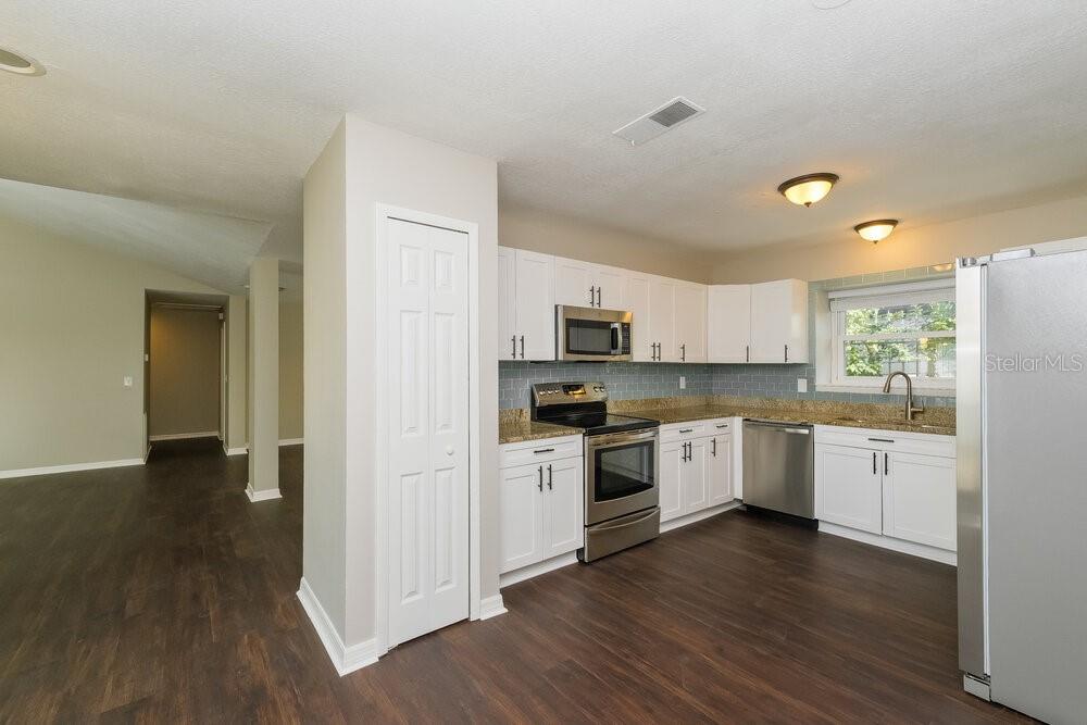 7022 DRURY ST — photo 6
