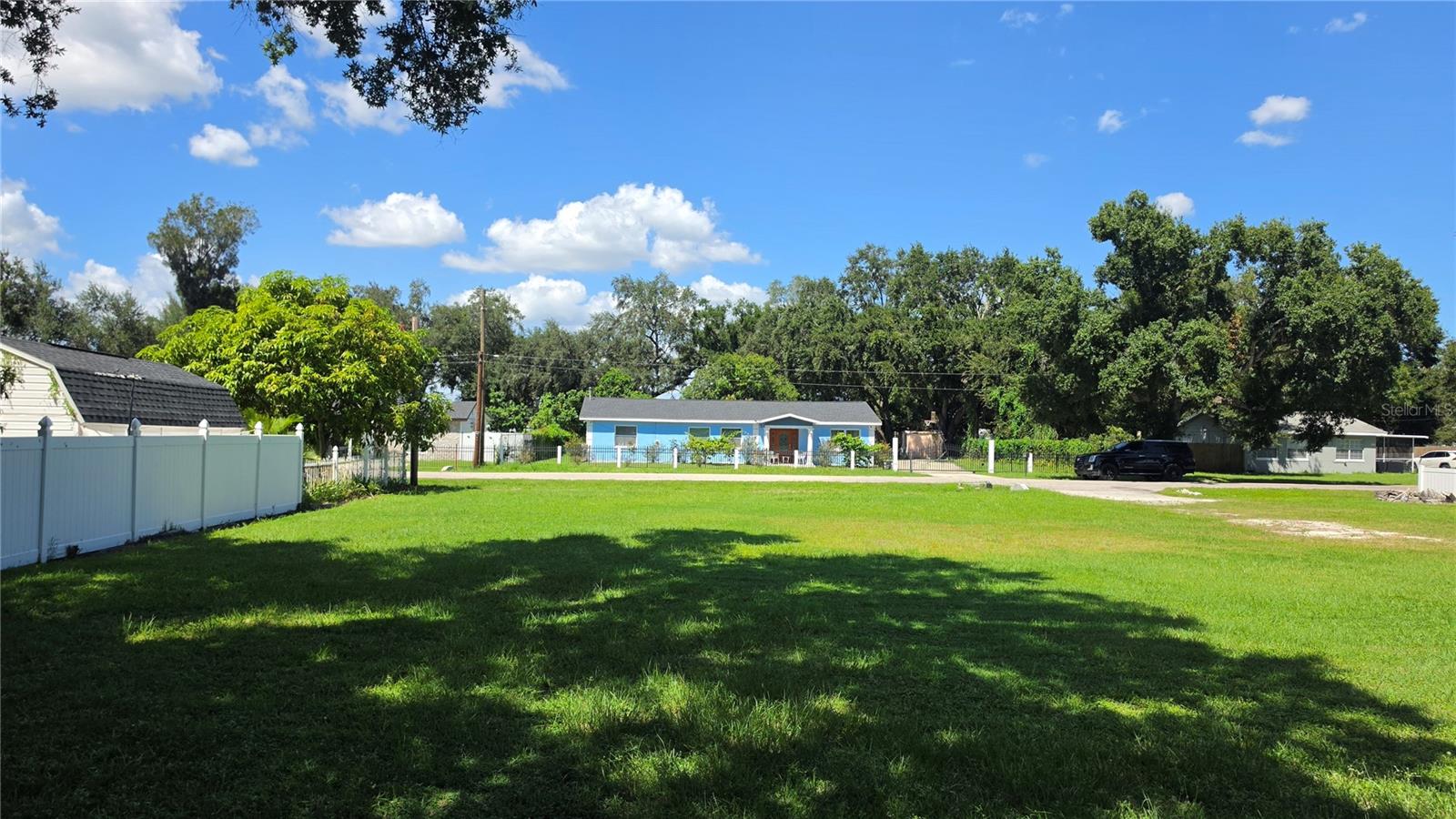 4040 W COMANCHE AVE — photo 3